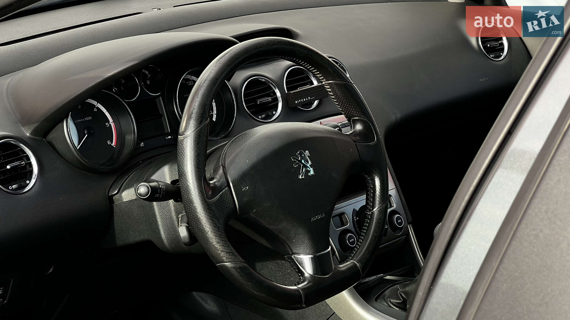 Peugeot 308 2011 VIN VF34HRHF8BS087123 фото оголошення 17 з 40