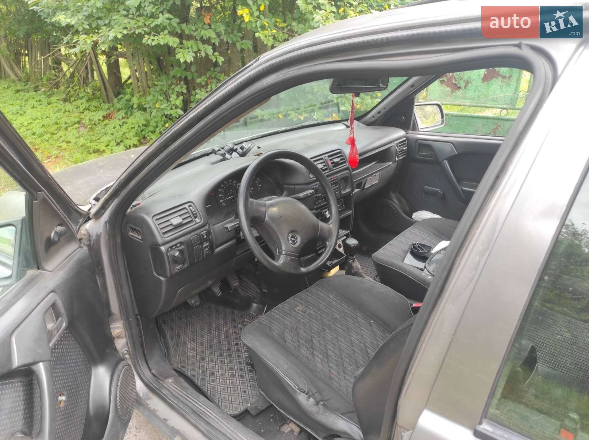 Opel Vectra 1990 VIN W0L000089L1162081 фото оголошення 3 з 18