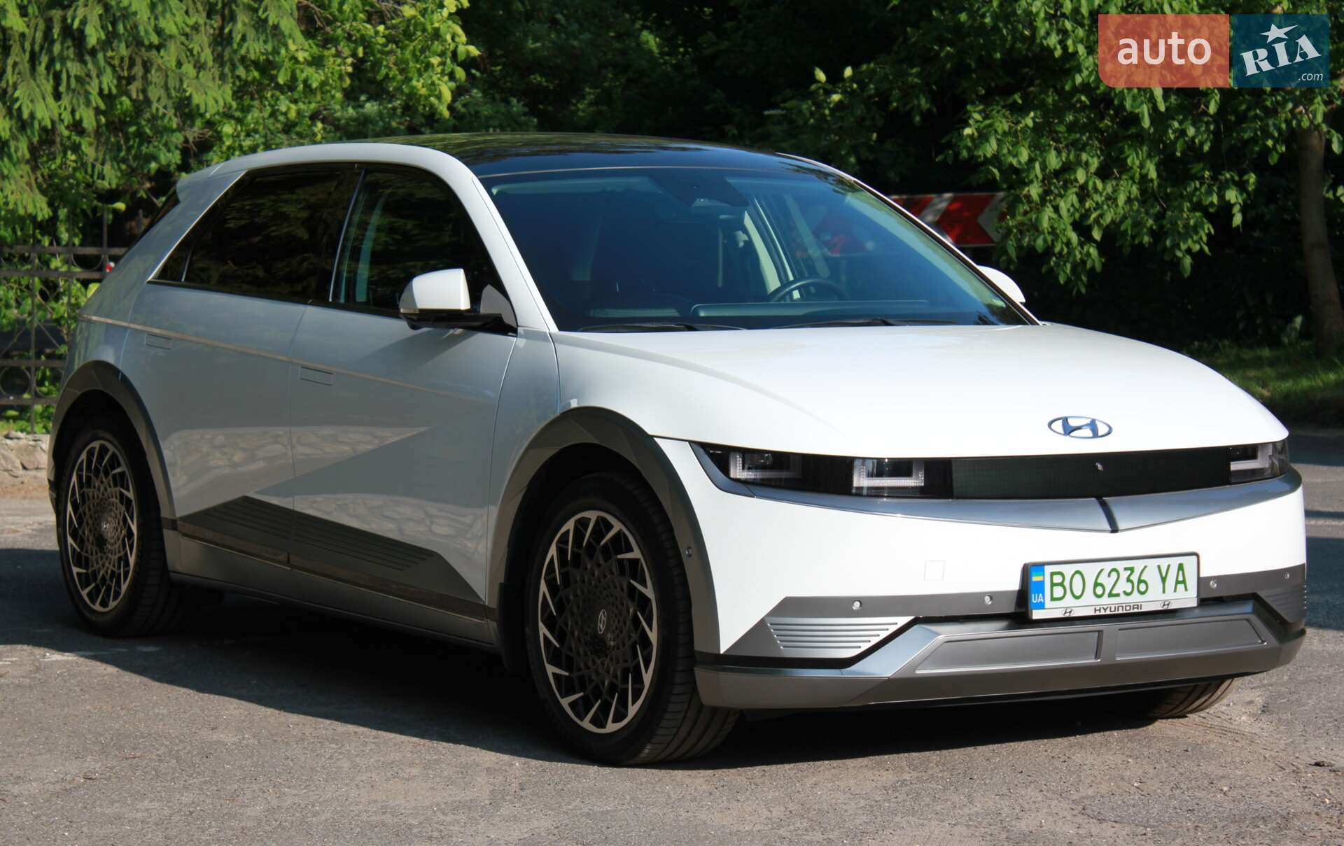 Hyundai Ioniq 5 2021 VIN KMHKR81CPNU004954 фото оголошення 2 з 25