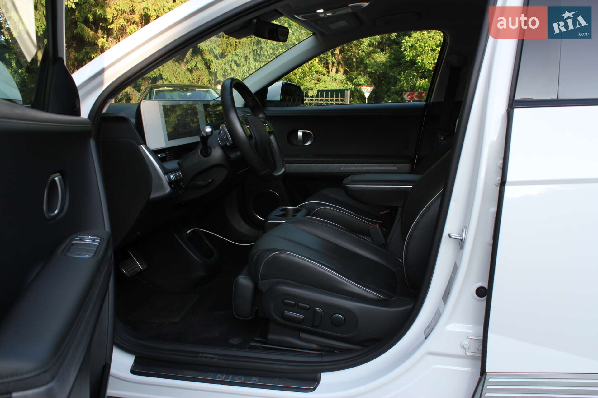 Hyundai Ioniq 5 2021 VIN KMHKR81CPNU004954 фото оголошення 14 з 25
