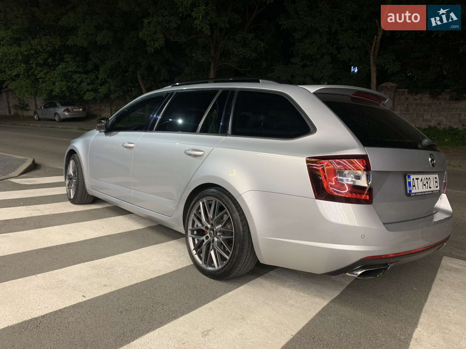 Skoda Octavia 2017 VIN TMBJK7NEXJ0063216 фото оголошення 9 з 18