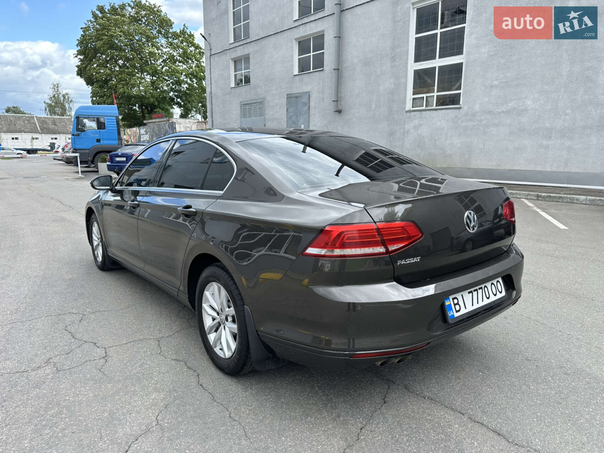 Volkswagen Passat 2018 VIN WVWZZZ3CZJE260257 фото оголошення 3 з 32
