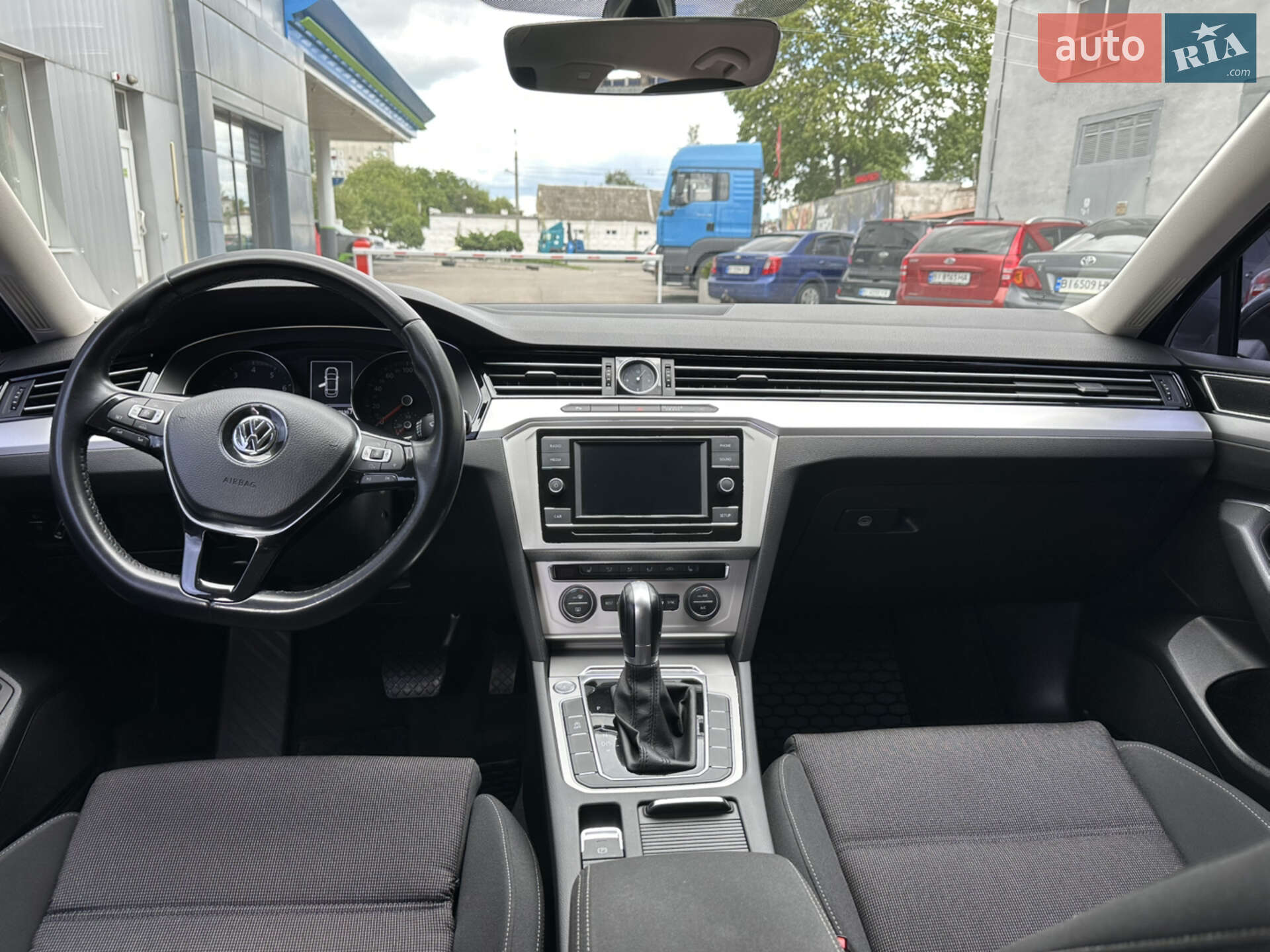 Volkswagen Passat 2018 VIN WVWZZZ3CZJE260257 фото оголошення 14 з 32