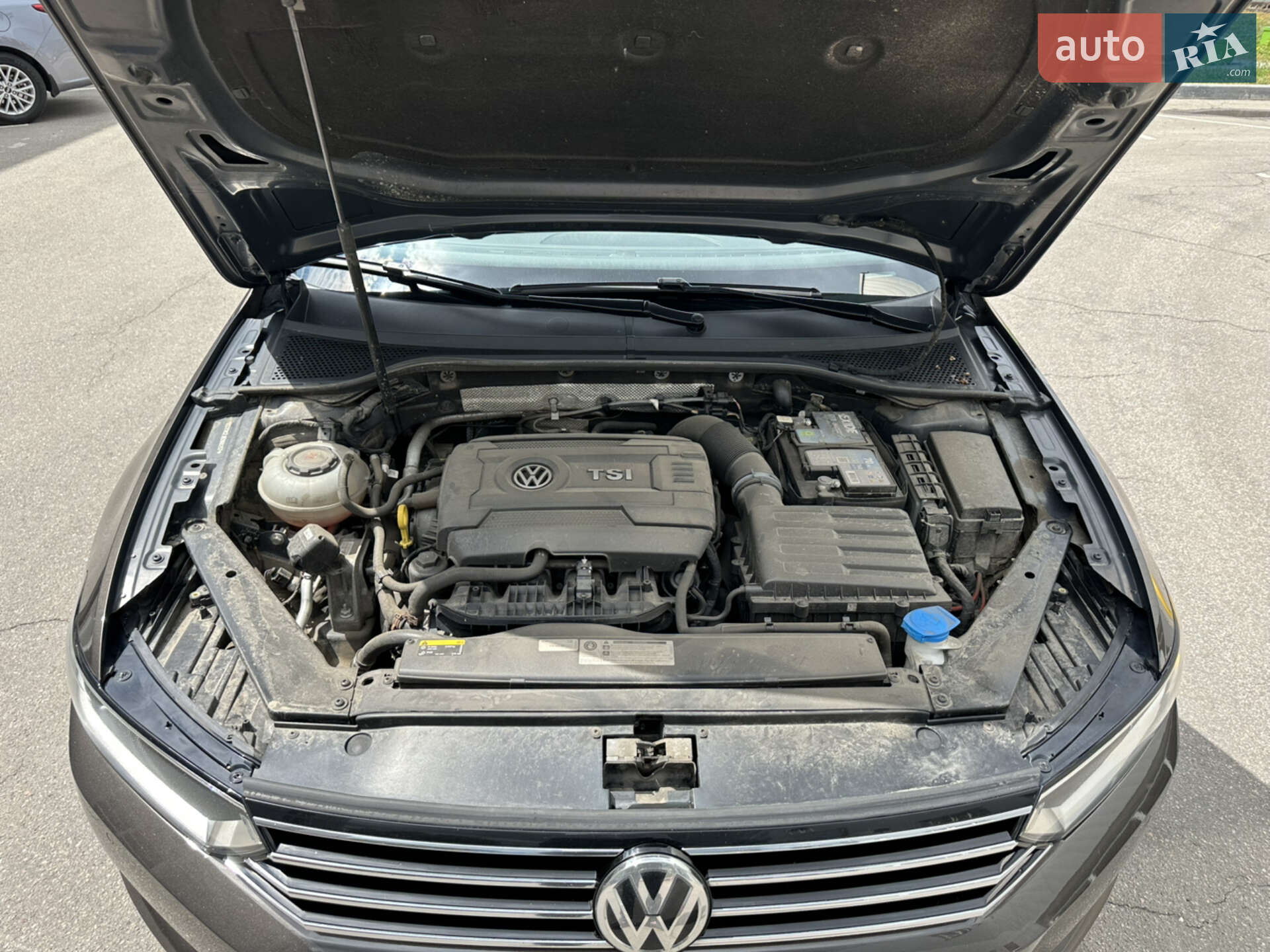Volkswagen Passat 2018 VIN WVWZZZ3CZJE260257 фото оголошення 23 з 32