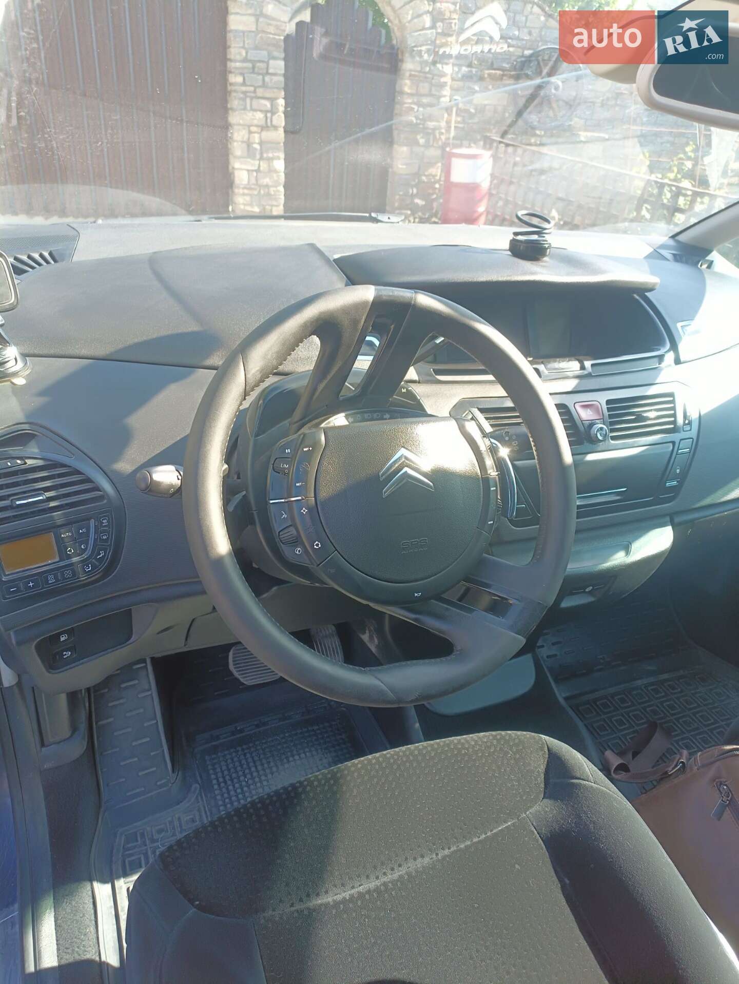 Citroen C4 Picasso 2010 VIN VF7UA5FXHAJ688043 фото оголошення 4 з 14