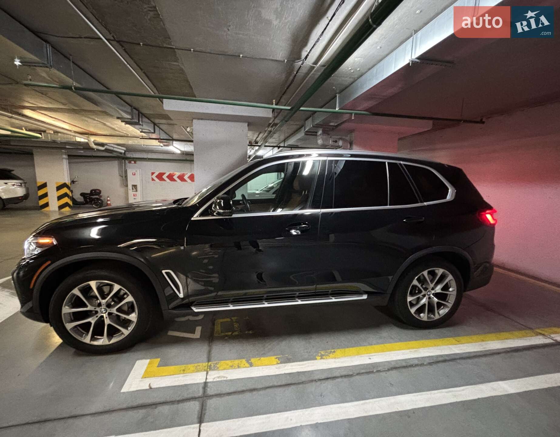 BMW X5 2022 VIN 5UXCR4C01P9P08171 фото оголошення 3 з 8