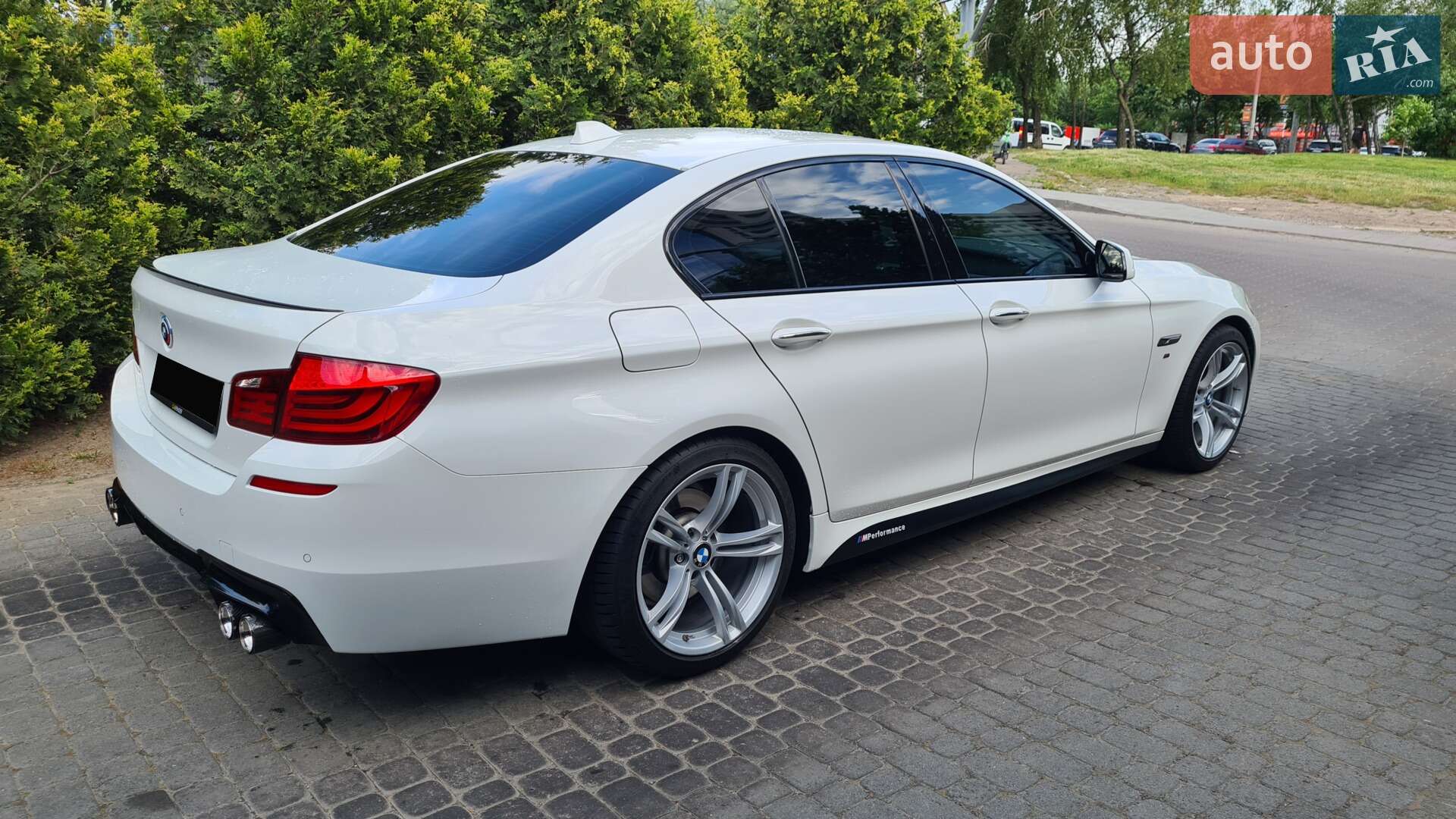 BMW 5 Series 2011 VIN WBAFR11070C858940 фото оголошення 8 з 44