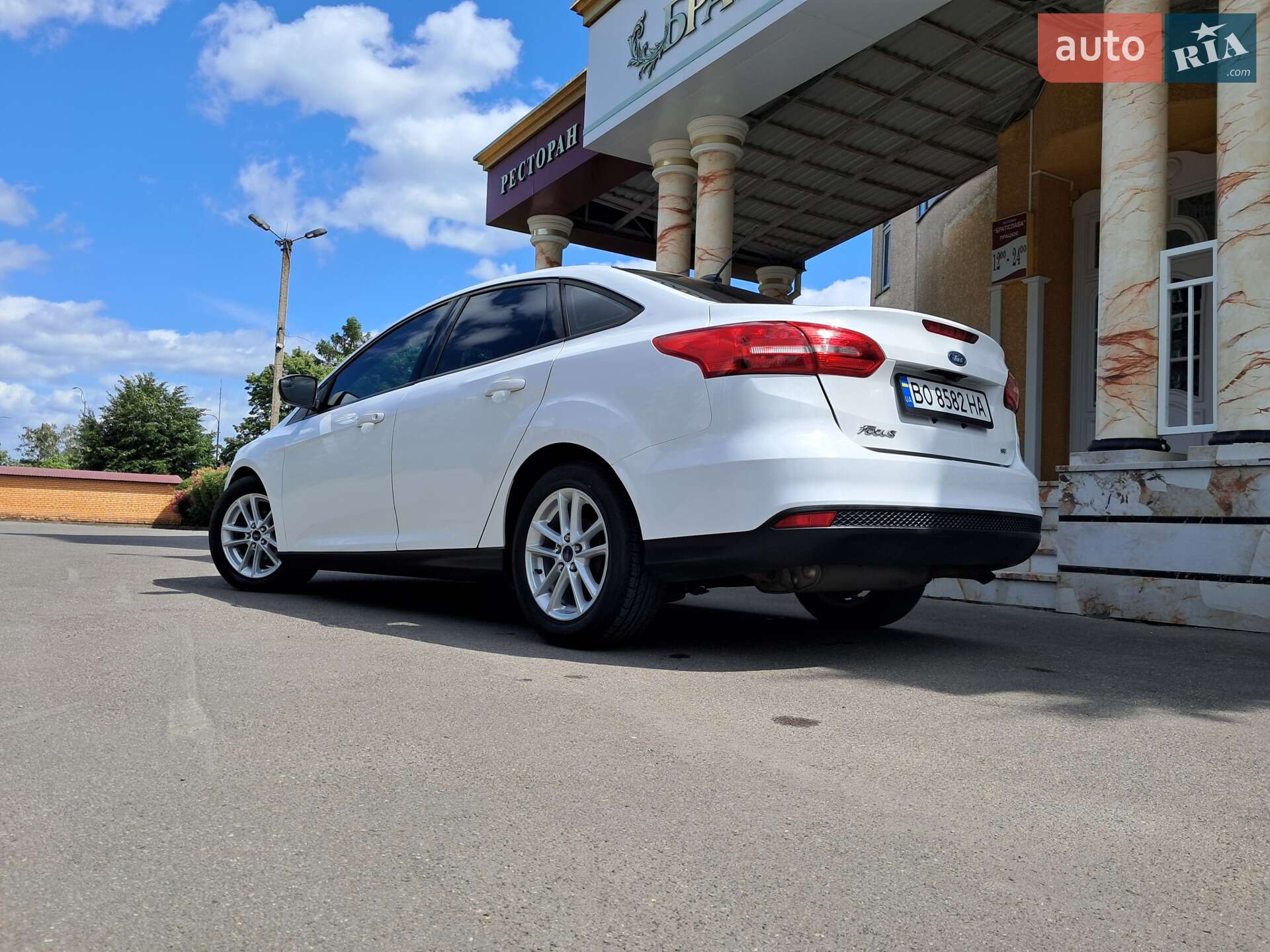 Ford Focus 2017 VIN 1FADP3F23HL216710 фото оголошення 12 з 125