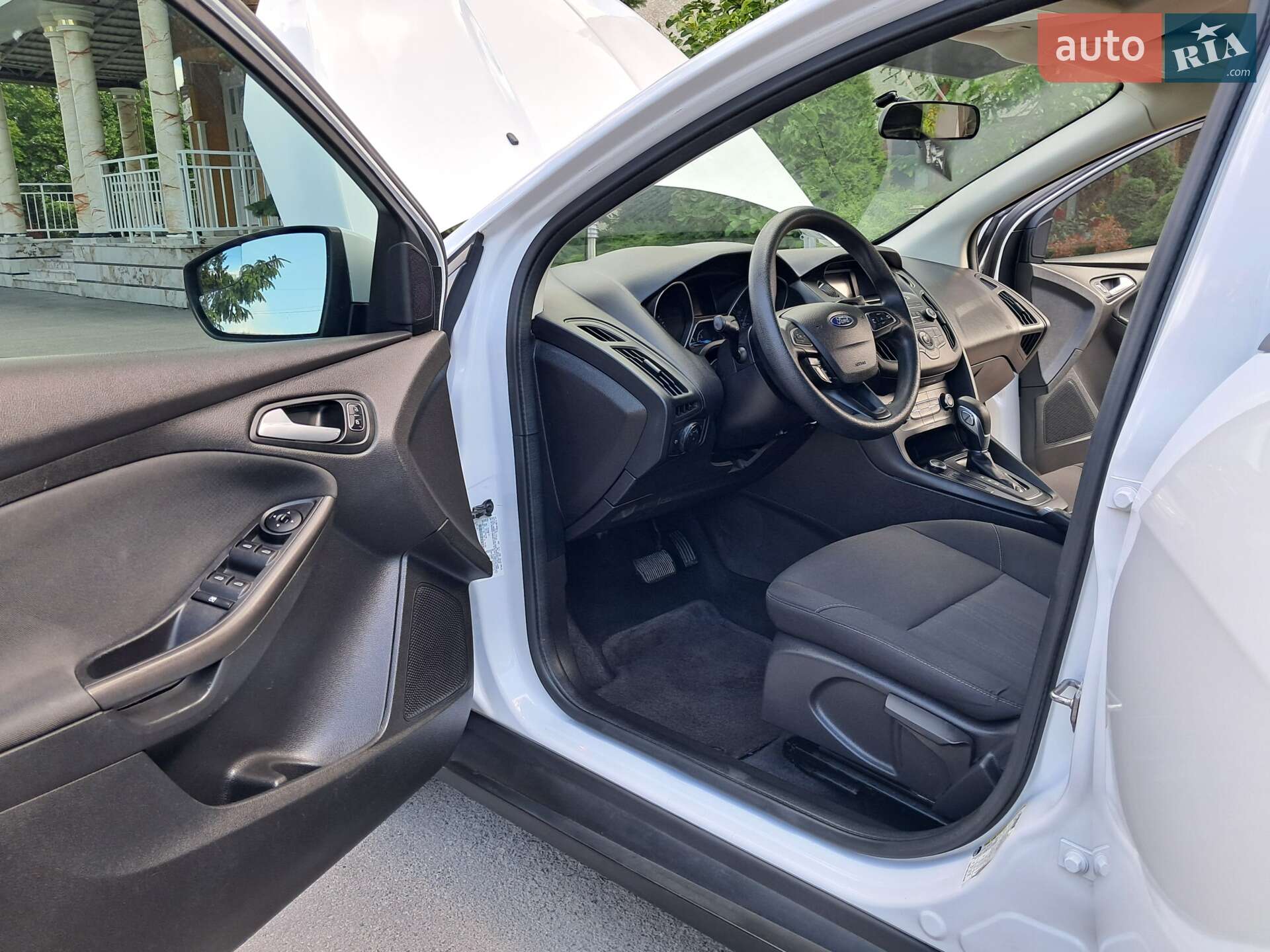 Ford Focus 2017 VIN 1FADP3F23HL216710 фото оголошення 37 з 125