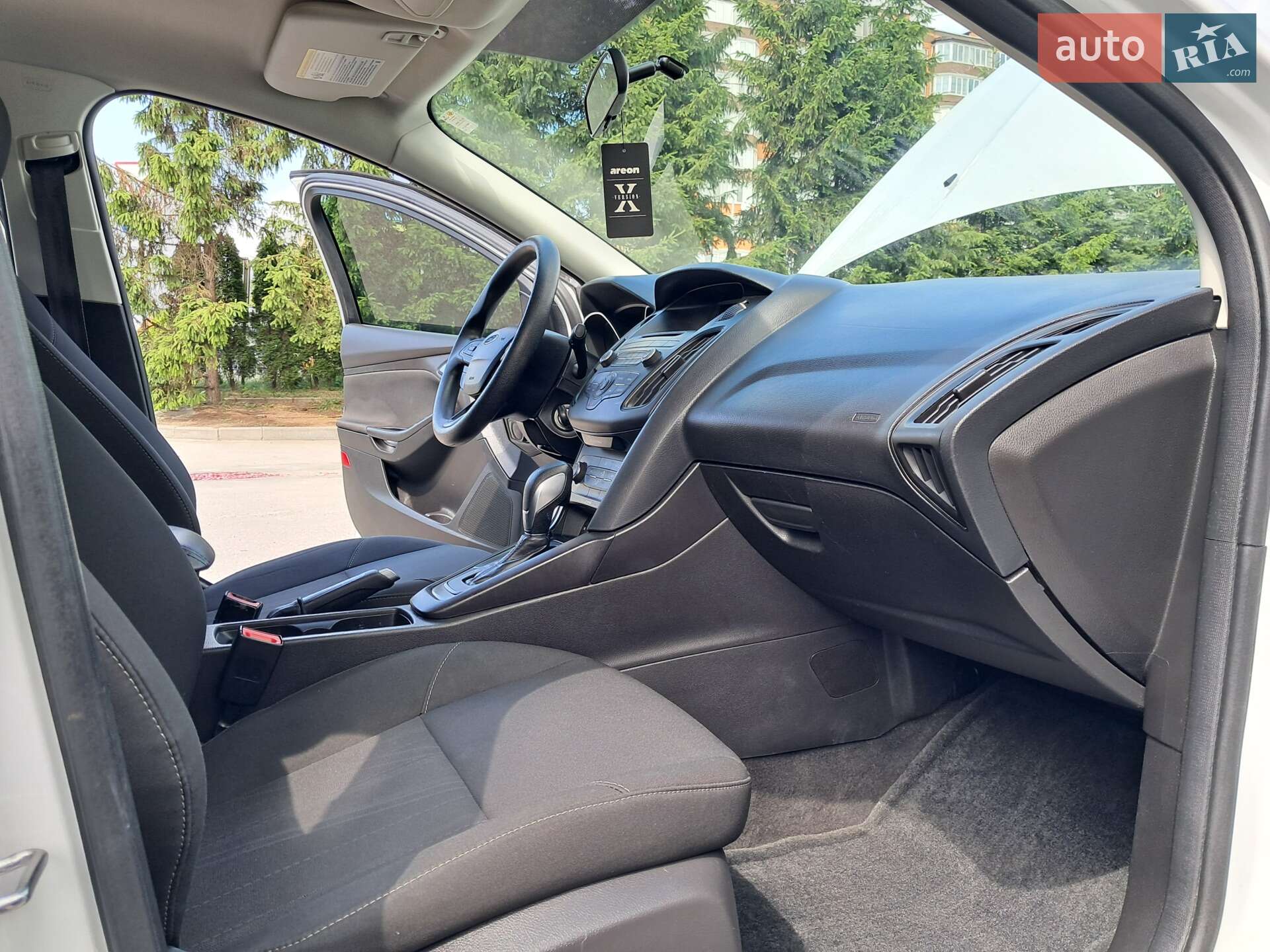 Ford Focus 2017 VIN 1FADP3F23HL216710 фото оголошення 40 з 125