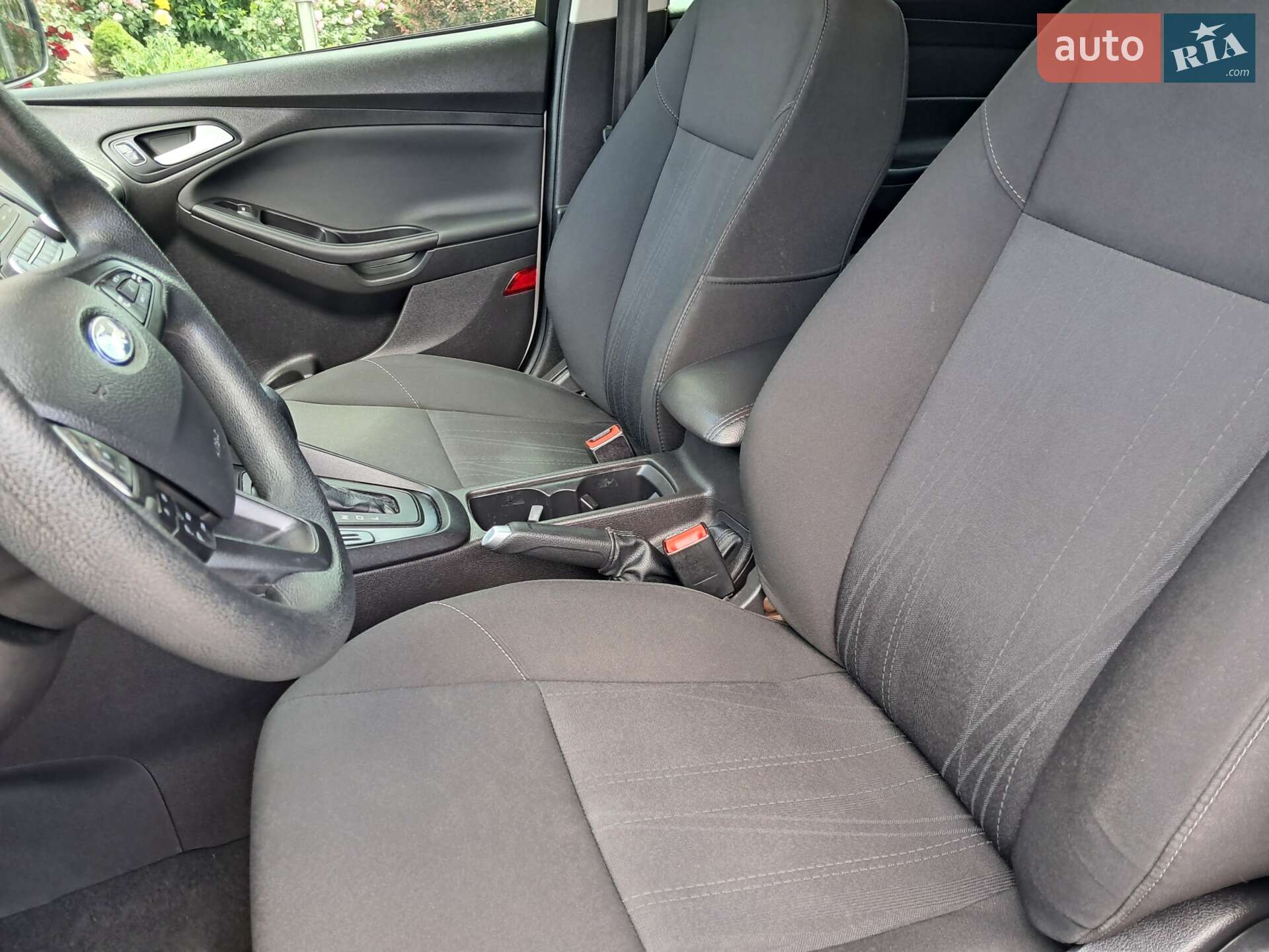 Ford Focus 2017 VIN 1FADP3F23HL216710 фото оголошення 60 з 125
