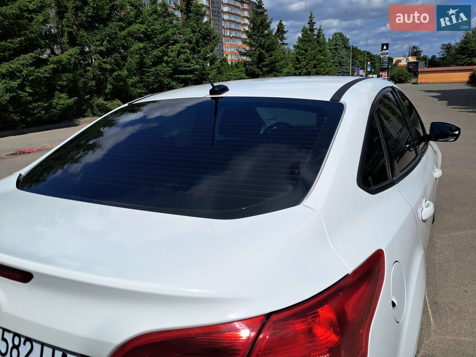 Ford Focus 2017 VIN 1FADP3F23HL216710 фото оголошення 93 з 125