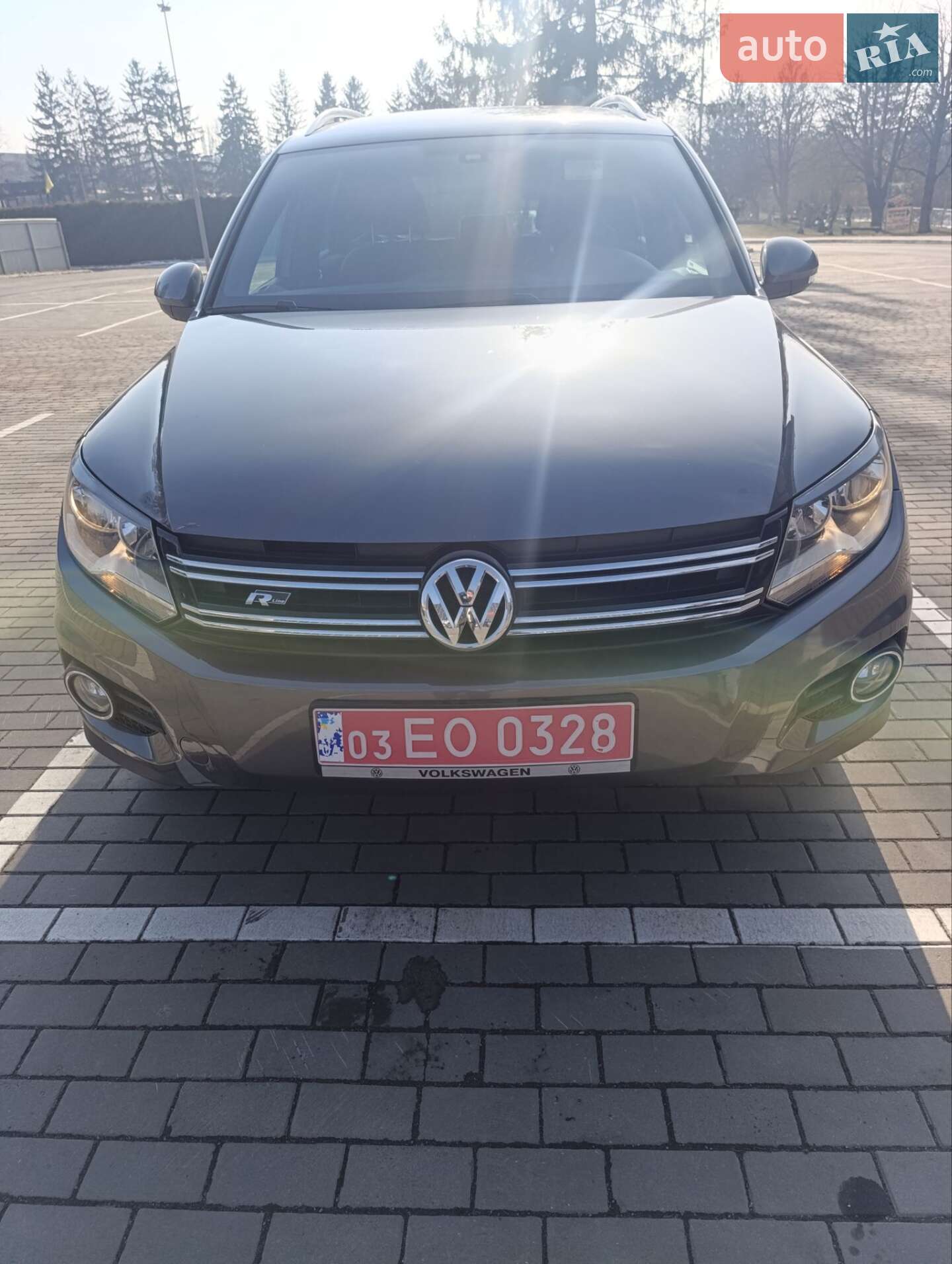 Volkswagen Tiguan 2016 VIN WVGAV7AXXGW087354 фото оголошення 2 з 27