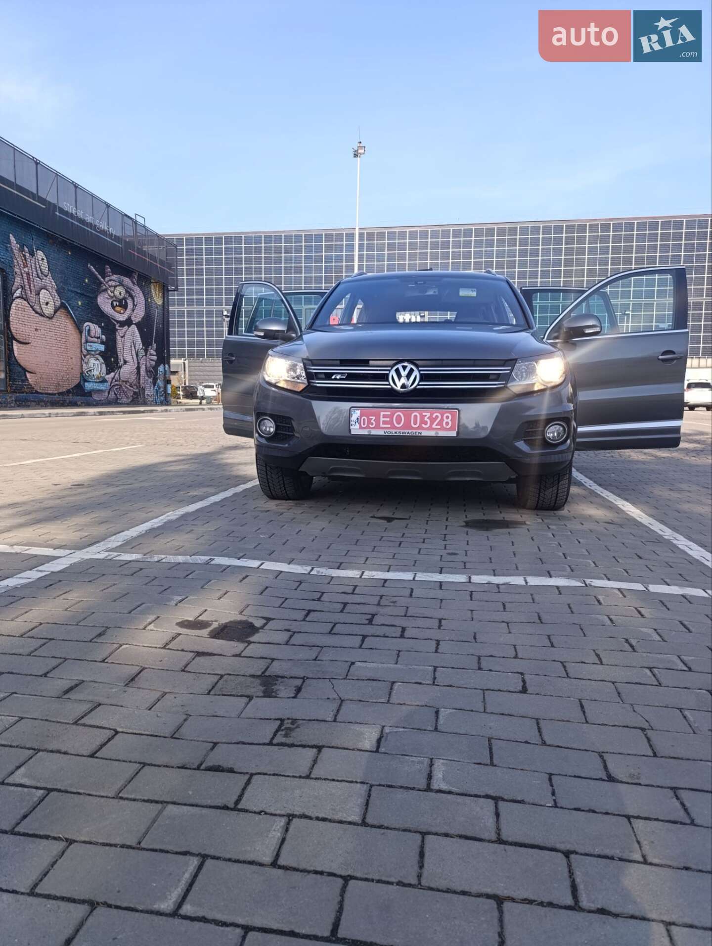 Volkswagen Tiguan 2016 VIN WVGAV7AXXGW087354 фото оголошення 3 з 27