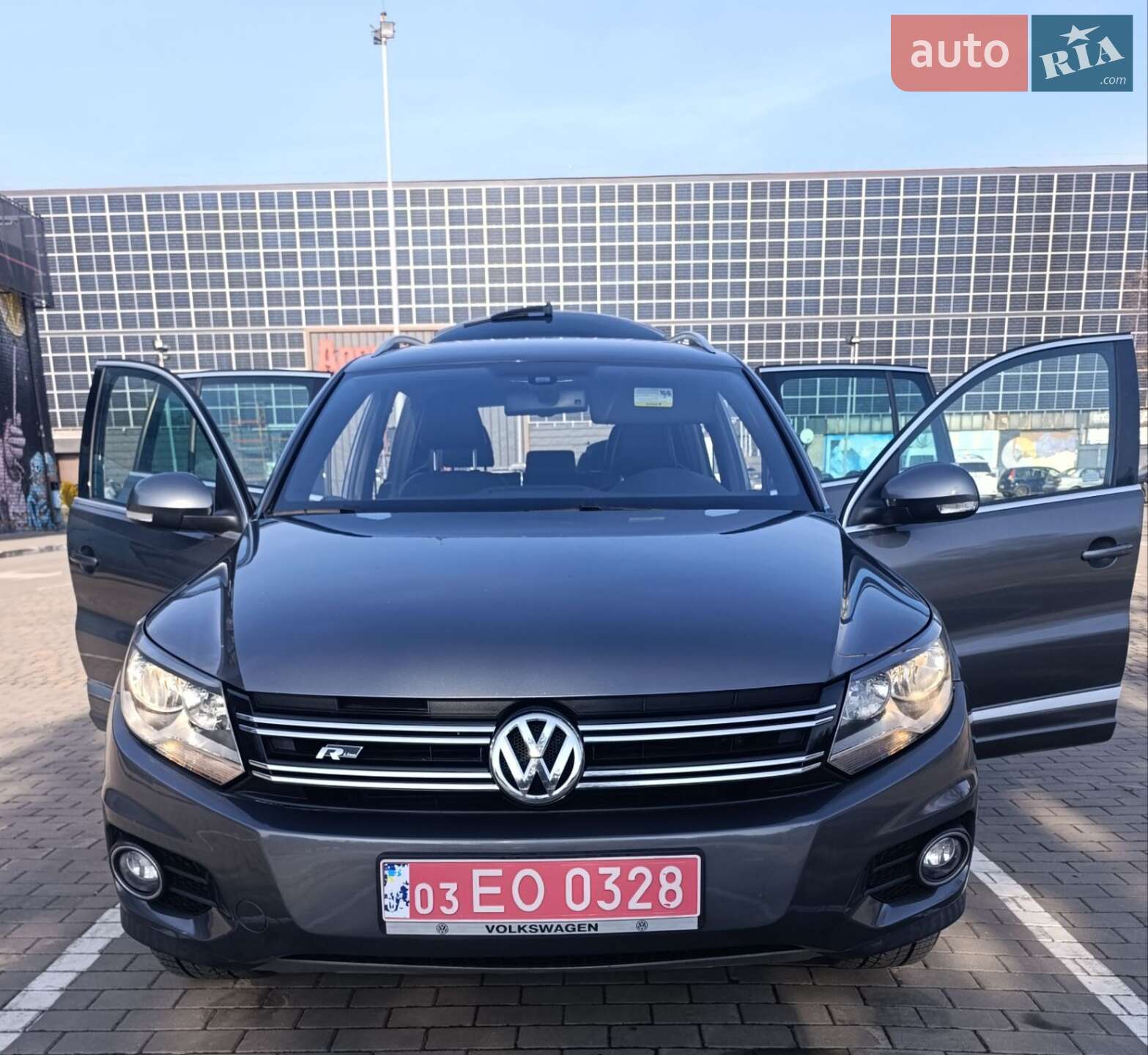 Volkswagen Tiguan 2016 VIN WVGAV7AXXGW087354 фото оголошення 4 з 27