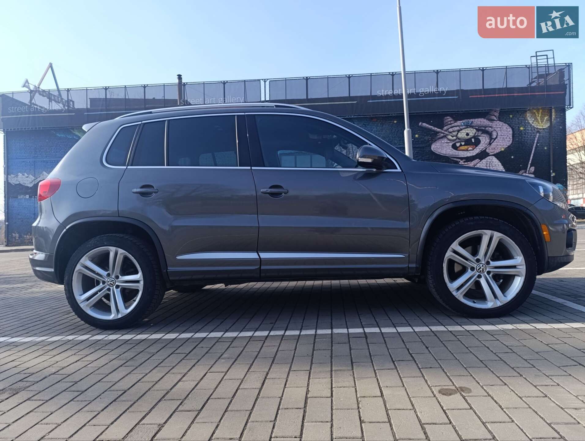 Volkswagen Tiguan 2016 VIN WVGAV7AXXGW087354 фото оголошення 13 з 27