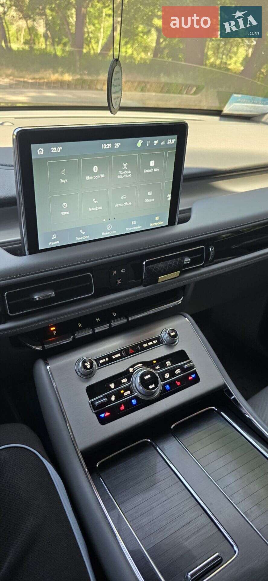 Lincoln Aviator 2020 VIN 5LM5J7XC6MGL01793 фото оголошення 2 з 158