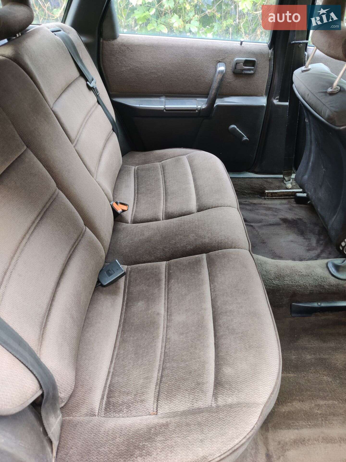 Audi 100 1985 VIN WAUZZZ44ZFA077897 фото оголошення 8 з 14