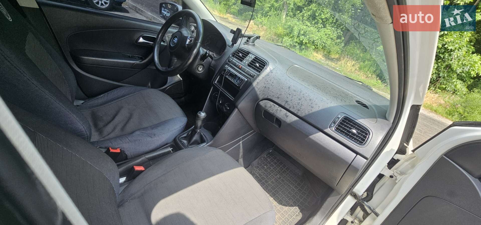 Volkswagen Polo 2011 VIN XW8ZZZ61ZCG033270 фото оголошення 3 з 16