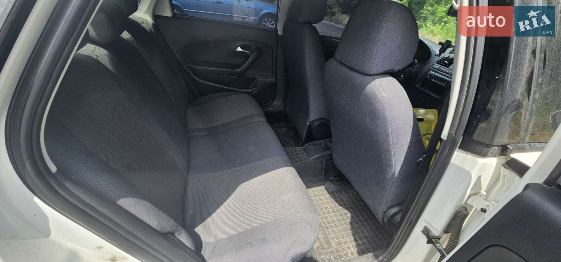Volkswagen Polo 2011 VIN XW8ZZZ61ZCG033270 фото оголошення 4 з 16