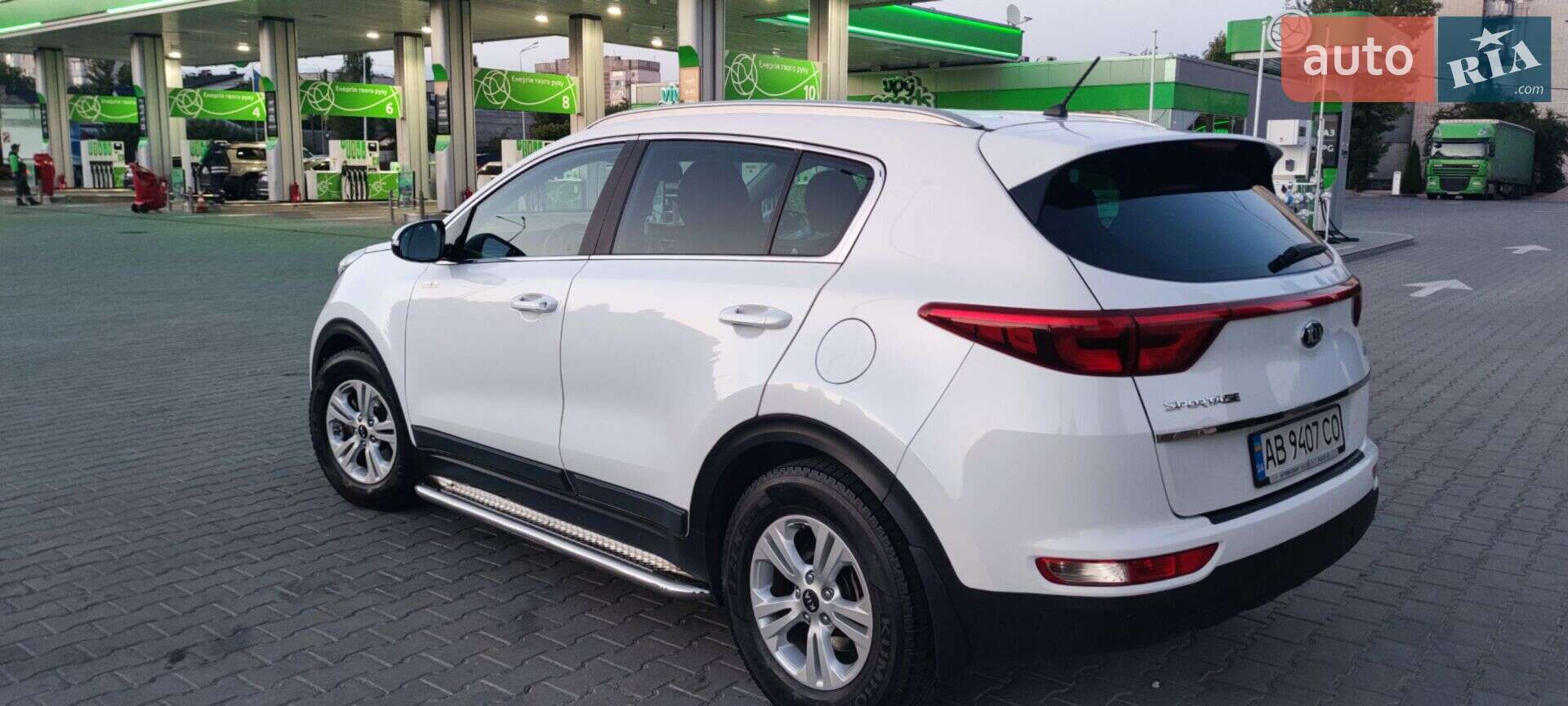 Kia Sportage 2017 VIN U5YPG815GHL380961 фото оголошення 8 з 17