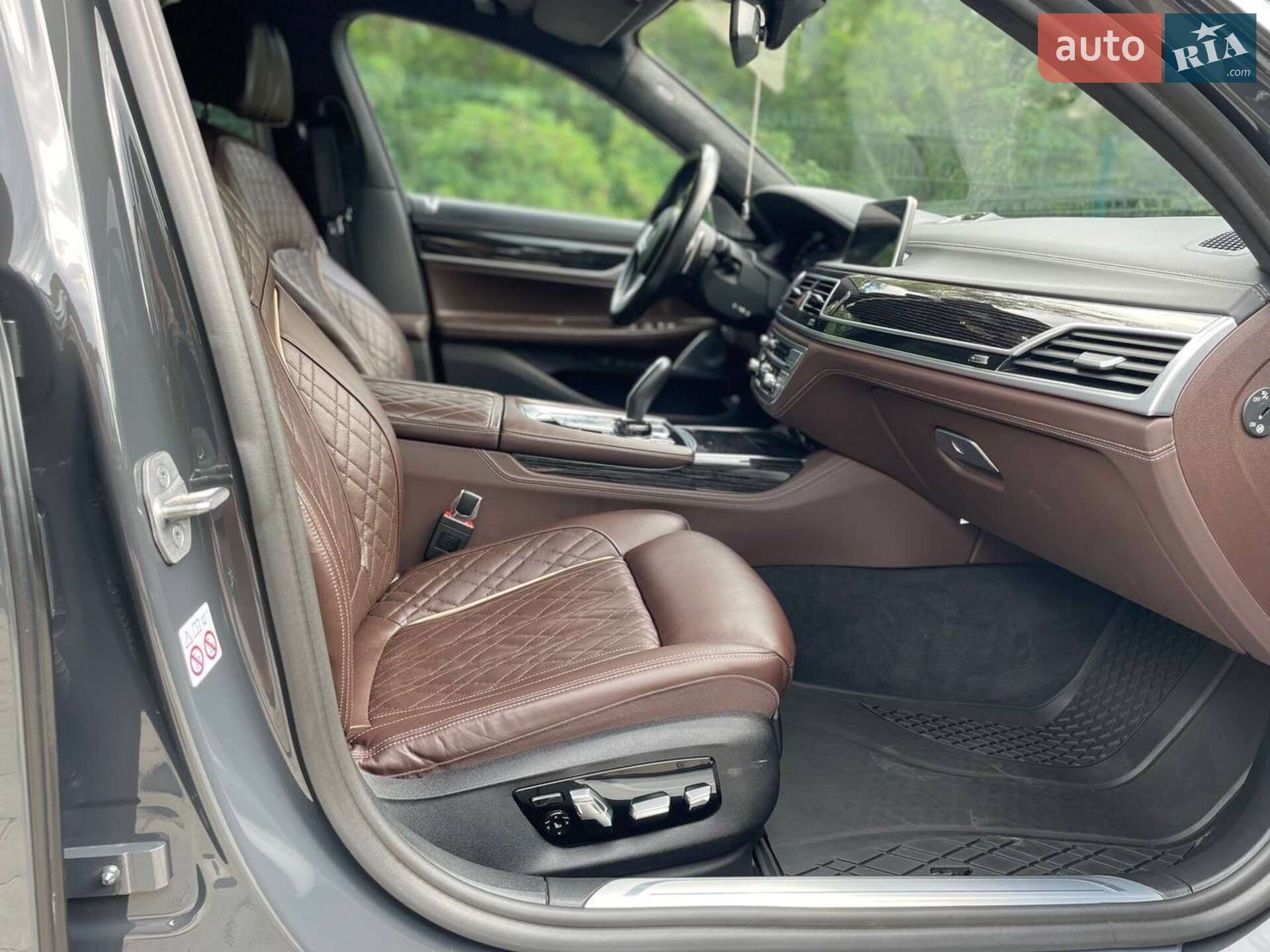 BMW 7 Series 2021 VIN WBA7U61020CJ72885 фото оголошення 32 з 45