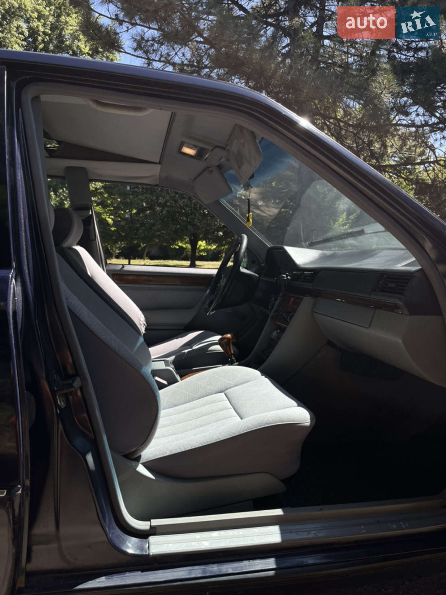 Mercedes-Benz E-Class 1995 VIN WDB1240191J086057 фото оголошення 4 з 16