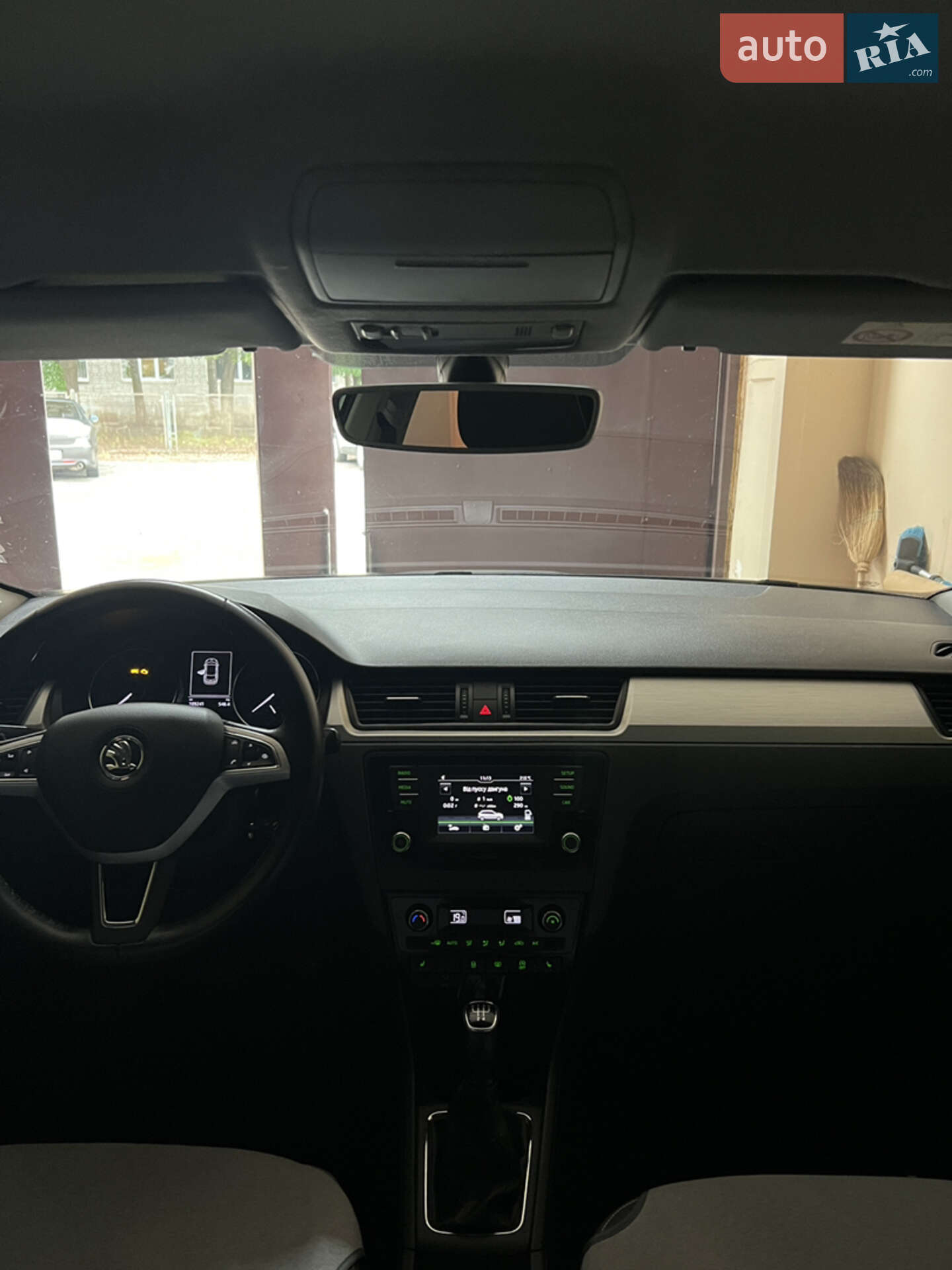 Skoda Spaceback 2017 VIN TMBEA2NH3HB150178 фото оголошення 3 з 12