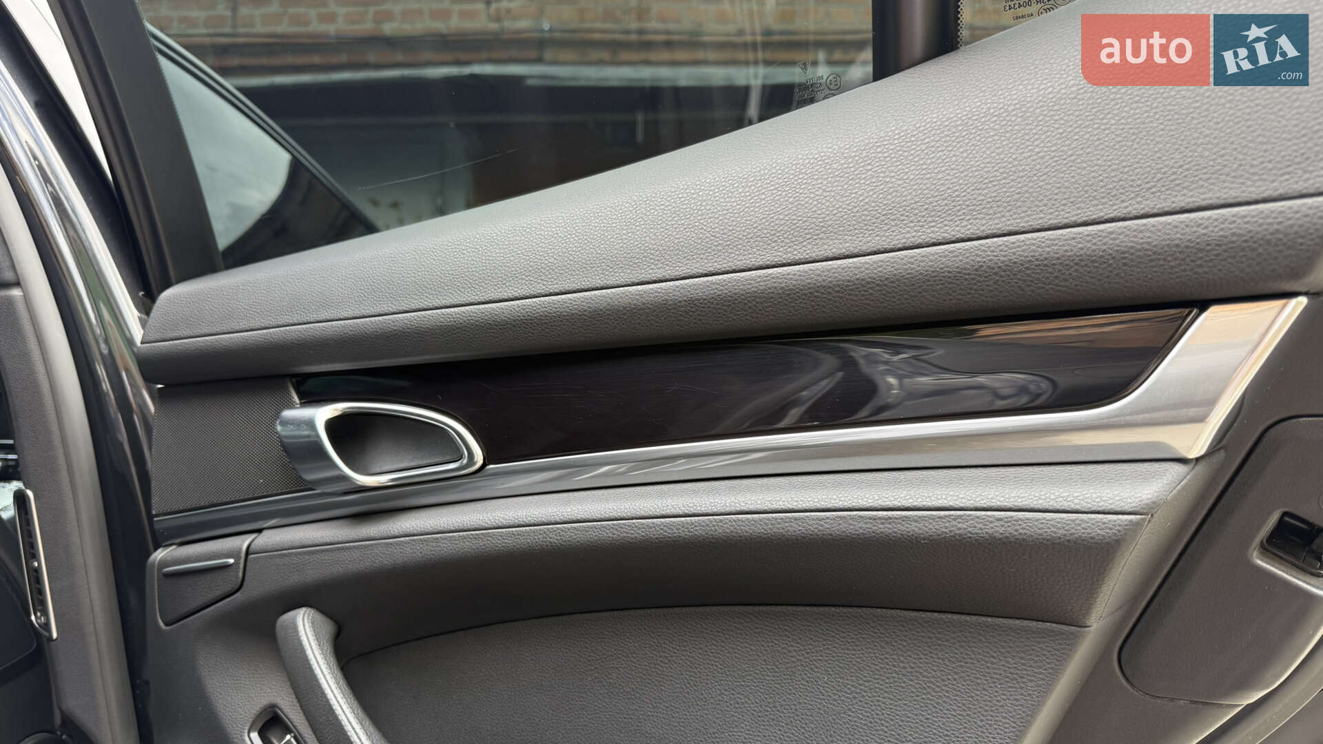 Porsche Panamera 2011 VIN WP0ZZZ97ZBL004092 фото оголошення 11 з 47