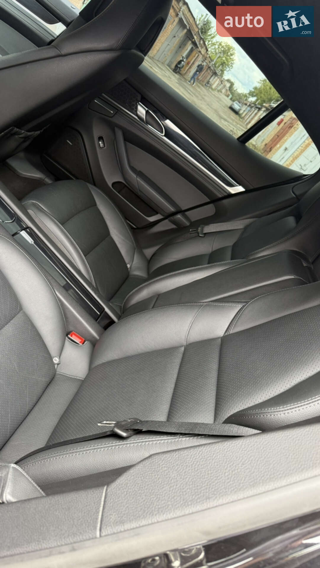 Porsche Panamera 2011 VIN WP0ZZZ97ZBL004092 фото оголошення 22 з 47