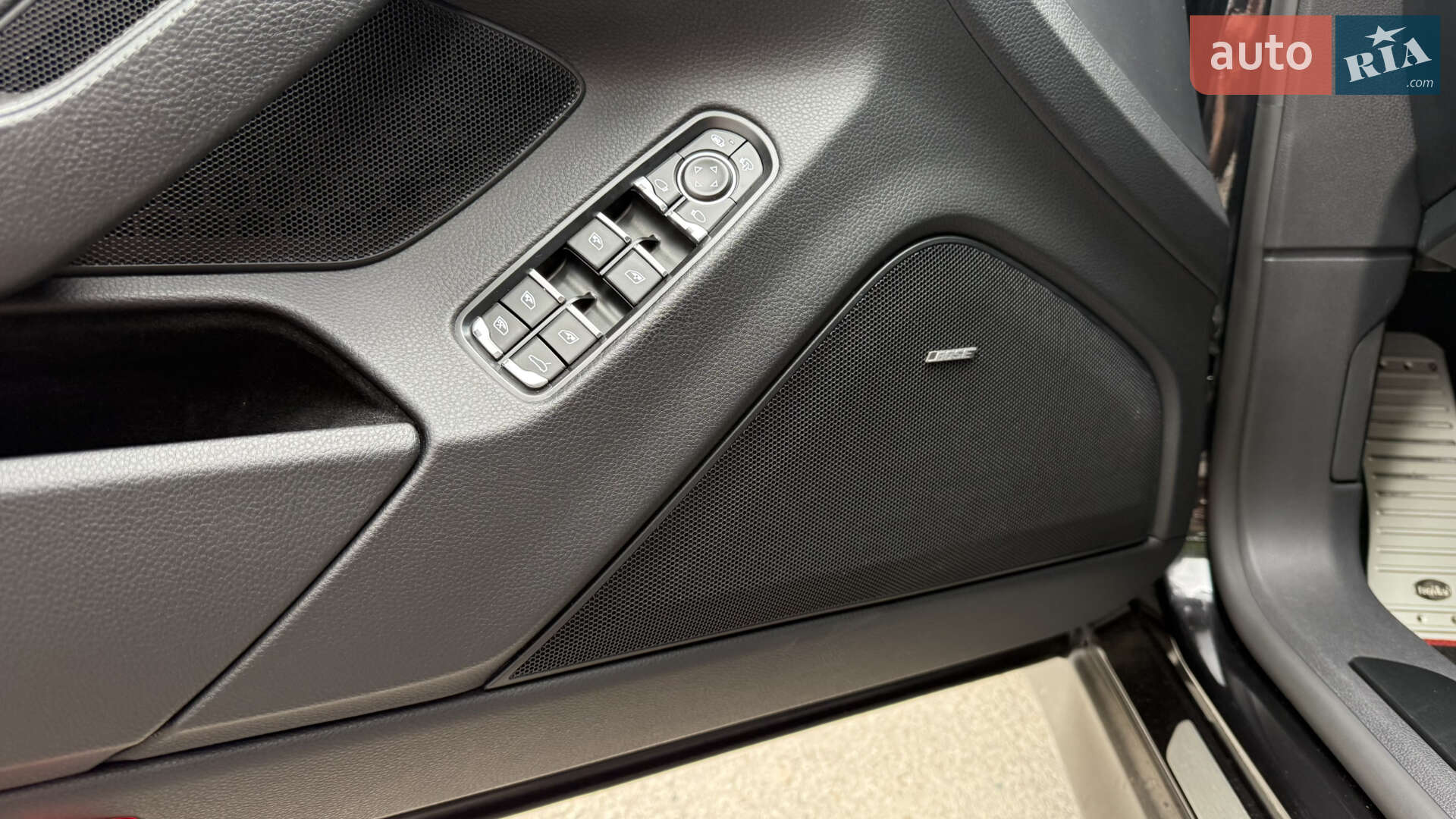 Porsche Panamera 2011 VIN WP0ZZZ97ZBL004092 фото оголошення 26 з 47