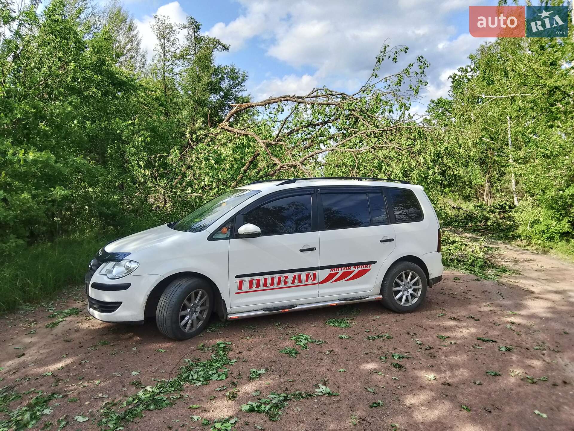 Volkswagen Touran 2009 VIN WVGZZZ1TZAW025475 фото оголошення 8 з 9