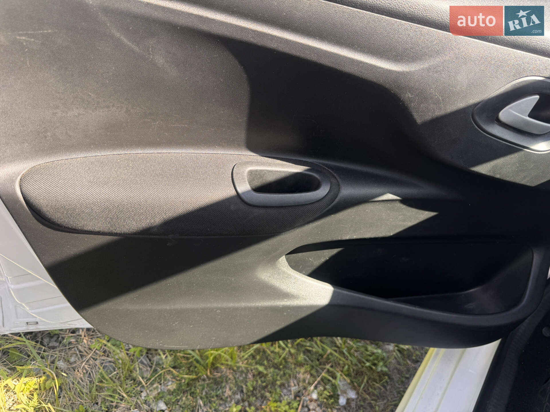 Peugeot 301 2019 VIN VF3DDHMZ6KJ638329 фото оголошення 4 з 12