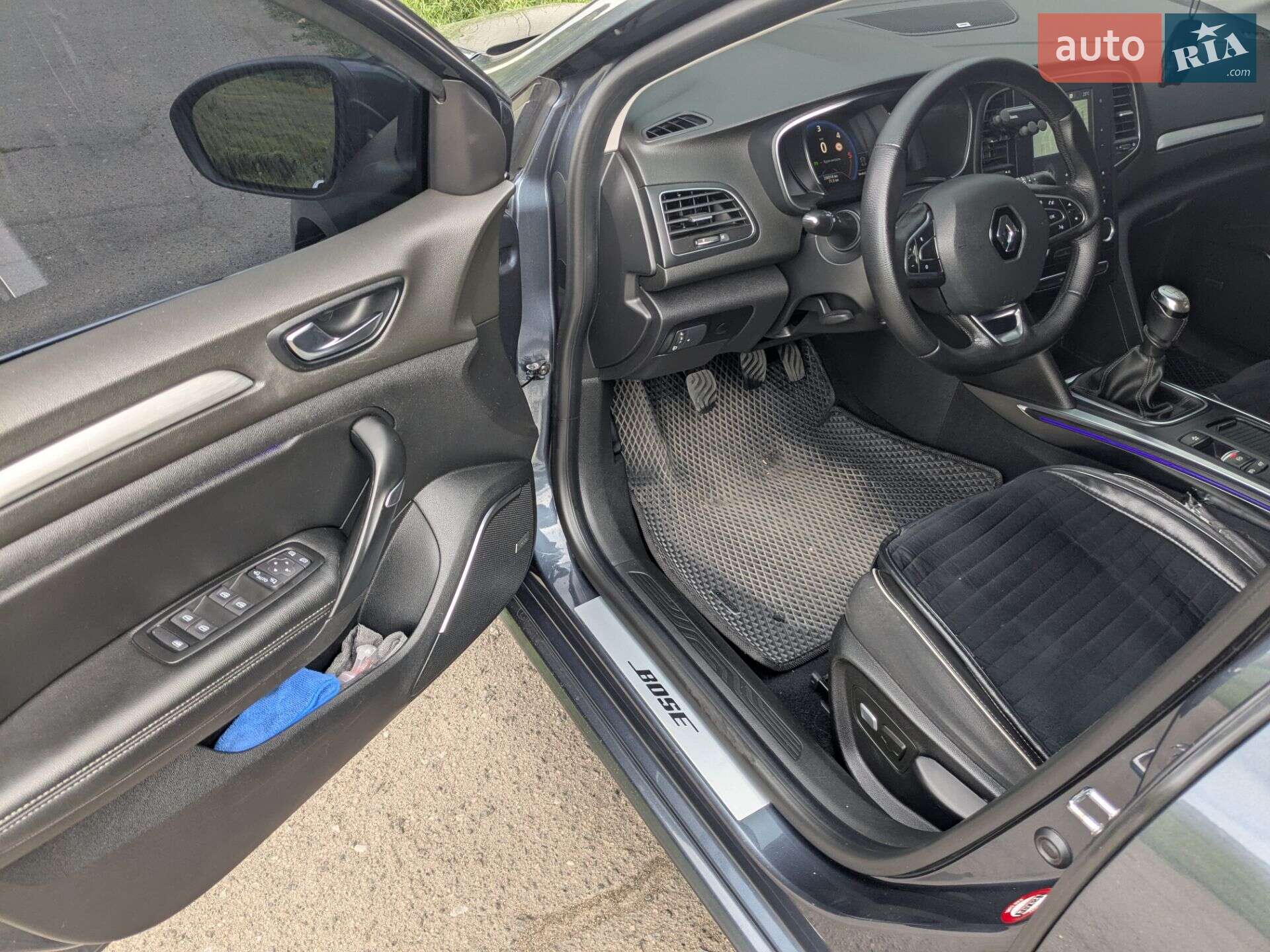 Renault Megane 2017 VIN VF1RFB00858186363 фото оголошення 11 з 39