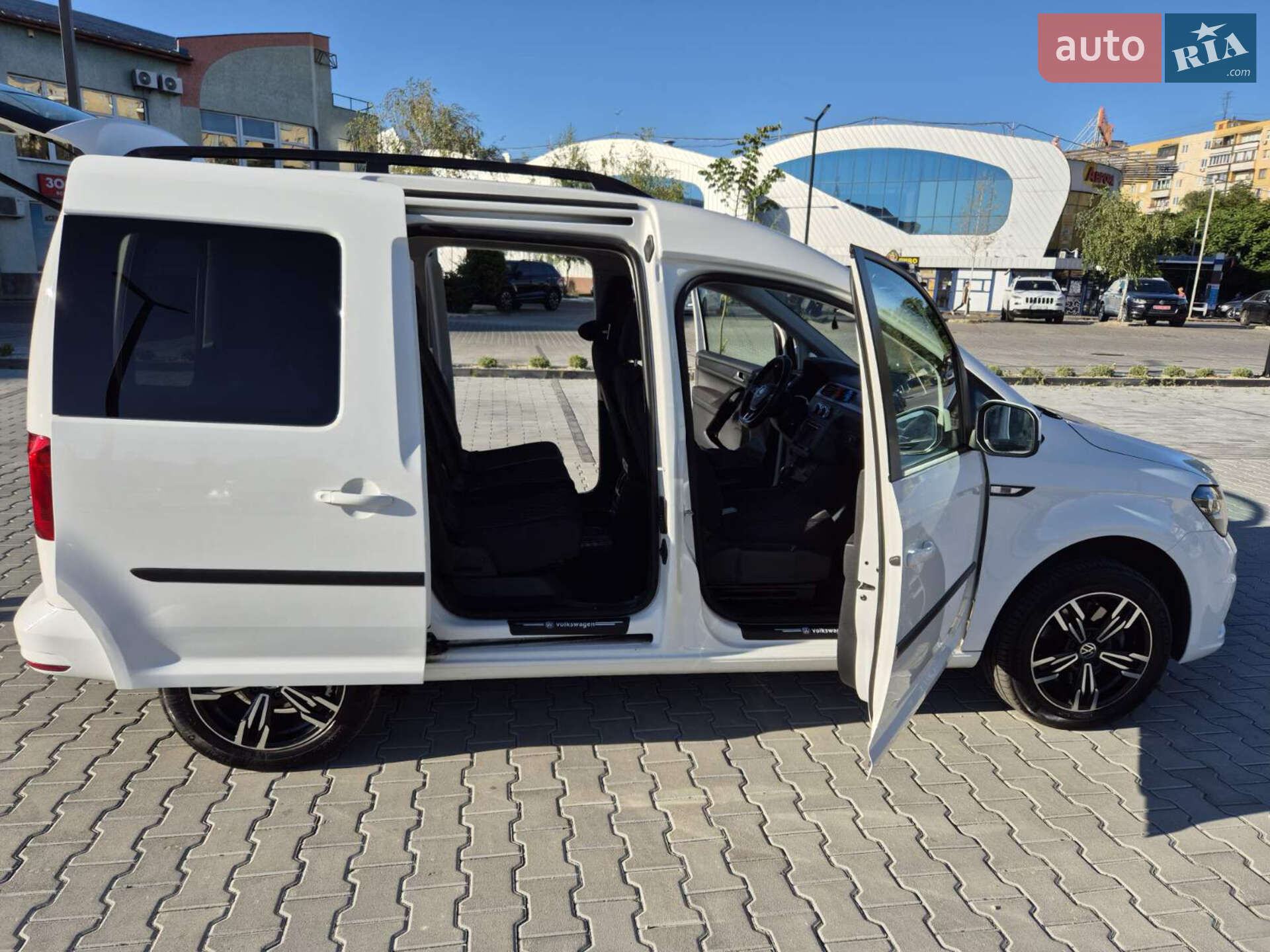 Volkswagen Caddy 2020 VIN WV2ZZZ2KZLX124392 фото оголошення 11 з 19