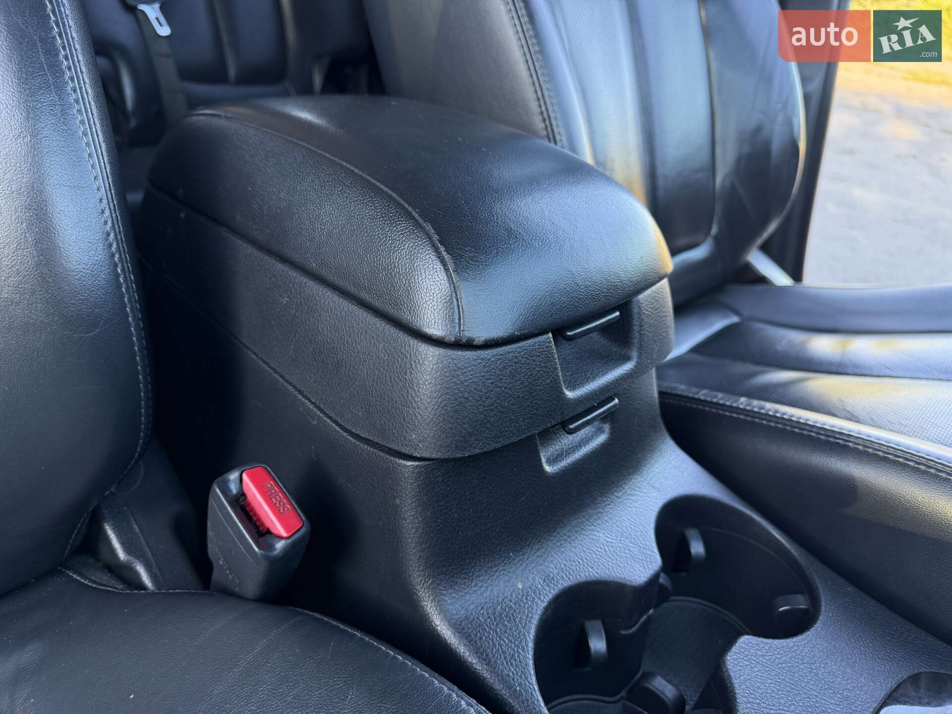 Hyundai Santa FE 2006 VIN 5NMSH73E67H043639 фото оголошення 30 з 56