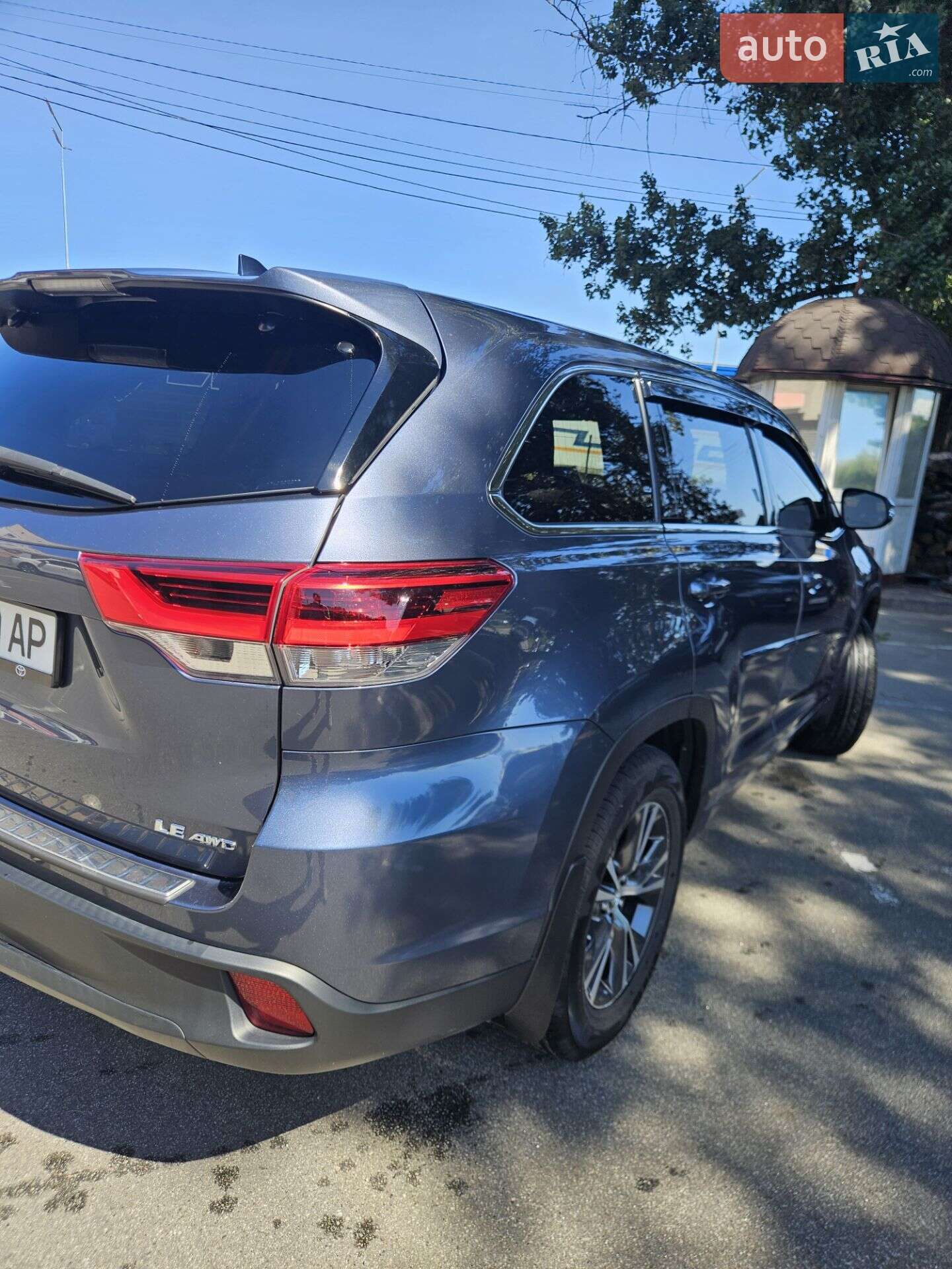 Toyota Highlander 2017 VIN 5TDBZRFH4JS811766 фото оголошення 3 з 21