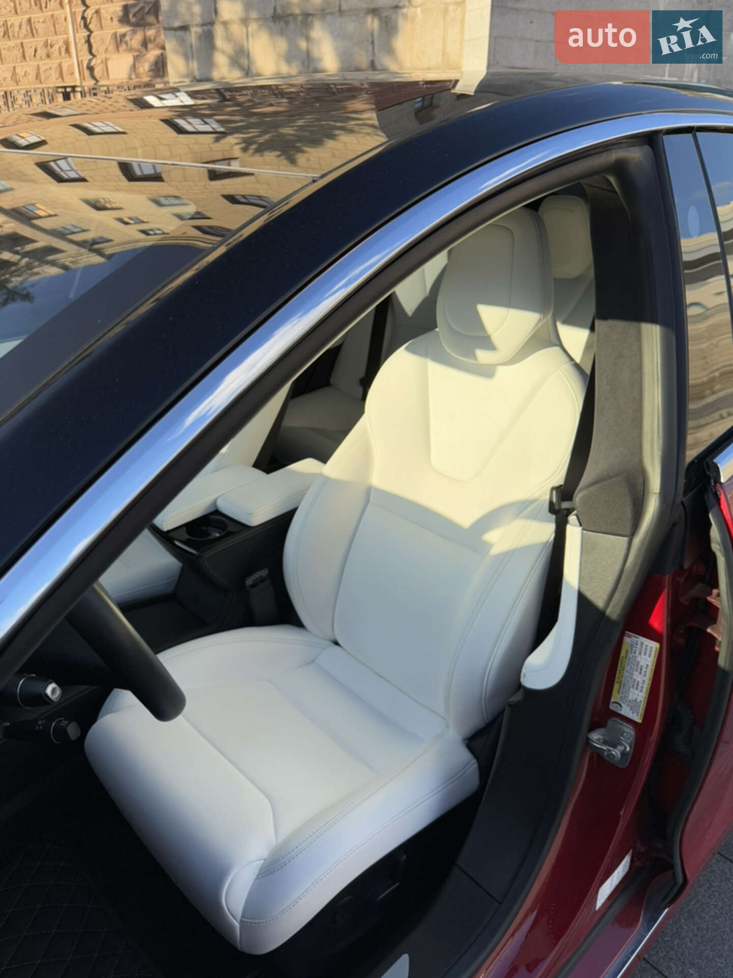 Tesla Model S 2018 VIN 5YJSA1E27JF292027 фото оголошення 6 з 12