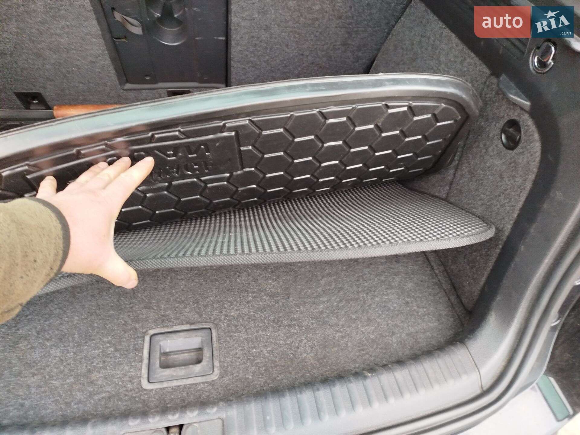 Volkswagen Tiguan 2010 VIN WVGZZZ5NZBW042063 фото оголошення 8 з 13