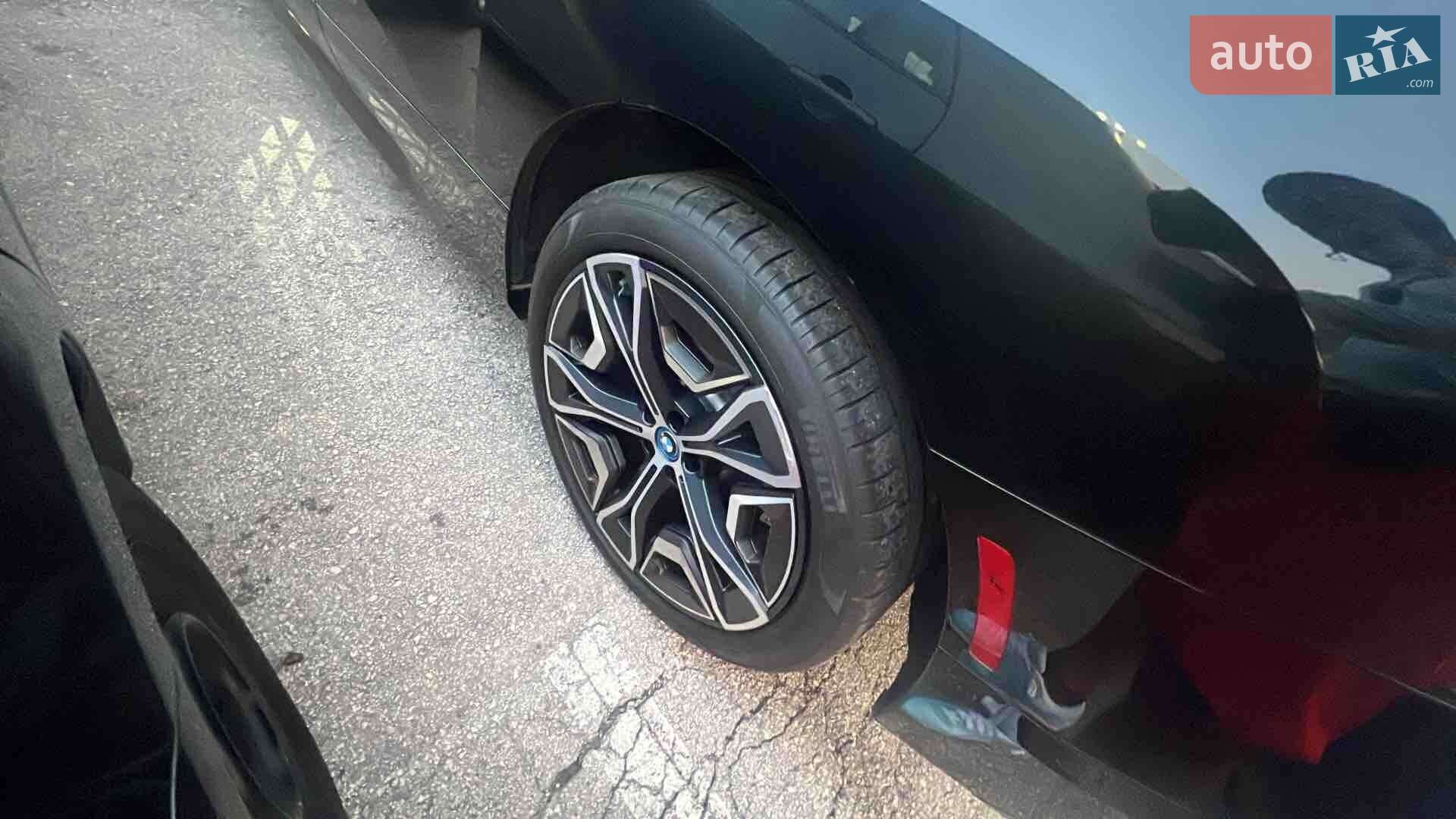 BMW iX 2023 VIN WB523CF01RCN19901 фото оголошення 16 з 64
