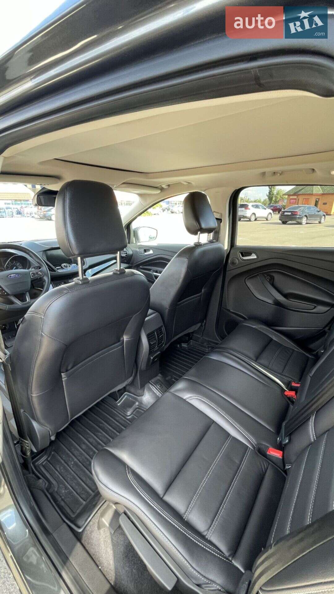 Ford Escape 2019 VIN 1FMCU9J99KUA92445 фото оголошення 2 з 11