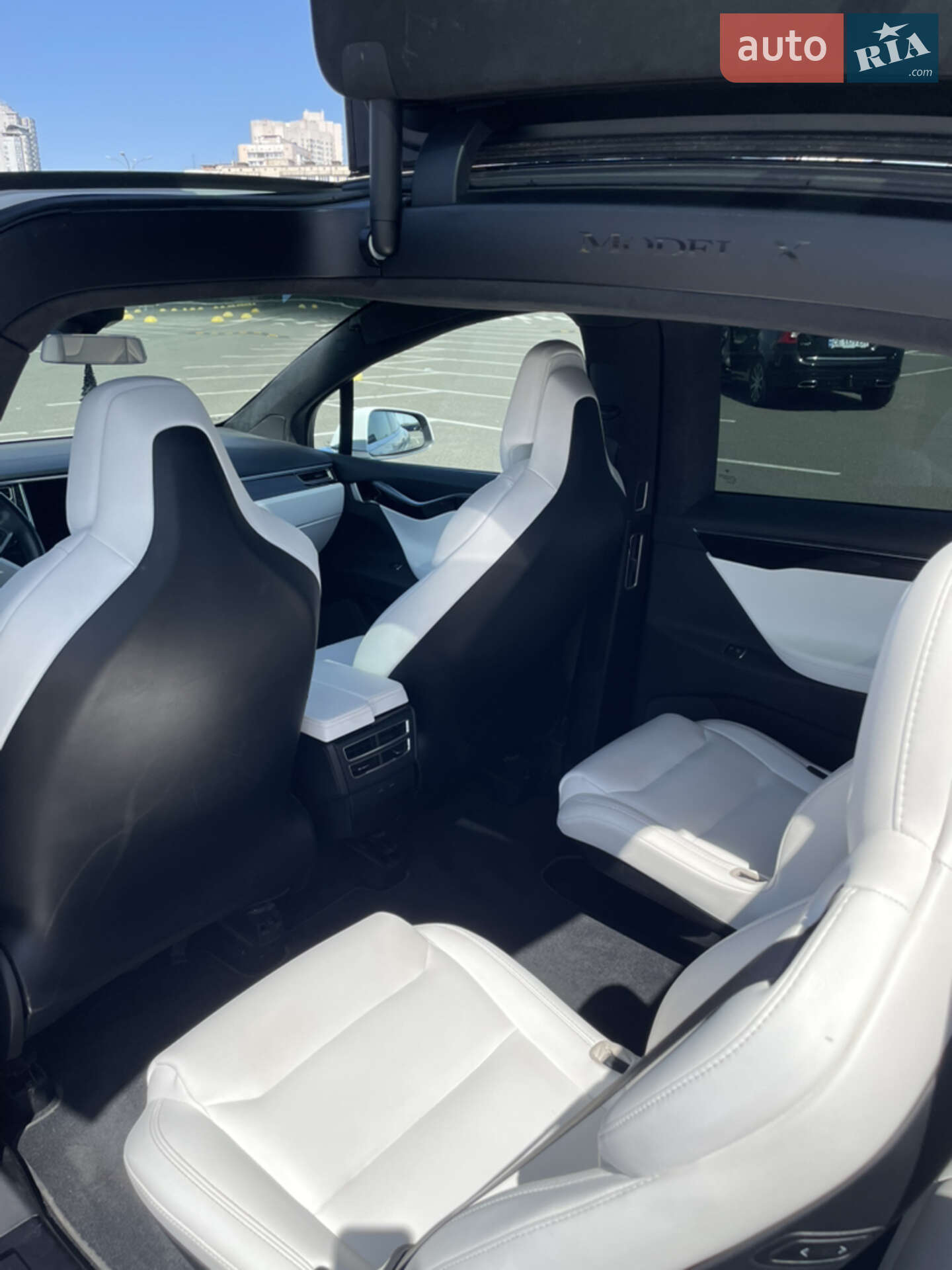Tesla Model X 2017 VIN 5YJXCBE25HF067055 фото оголошення 5 з 13