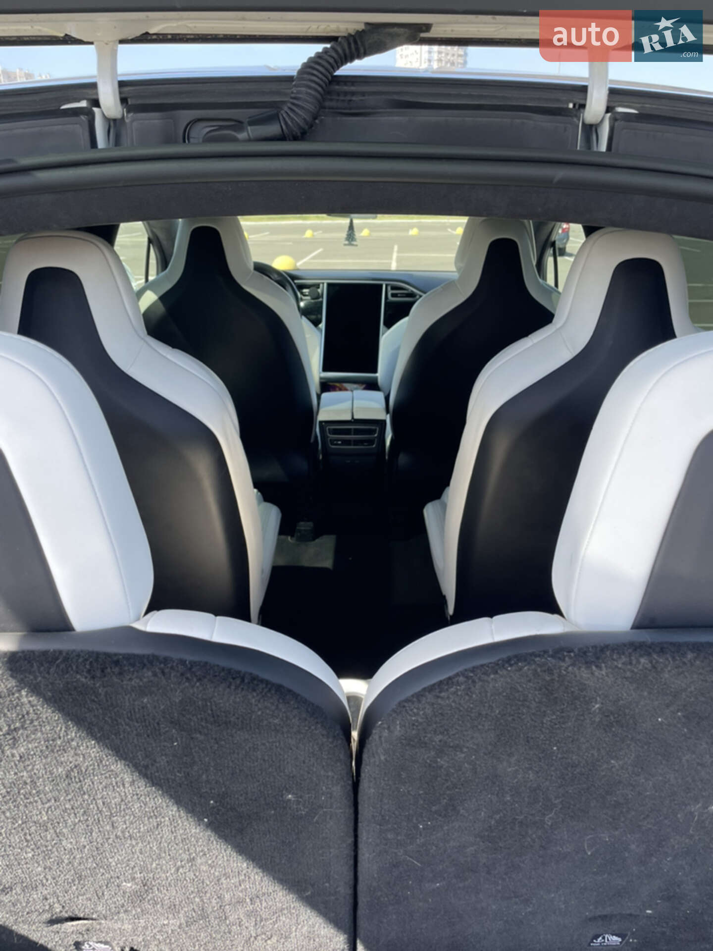 Tesla Model X 2017 VIN 5YJXCBE25HF067055 фото оголошення 9 з 13