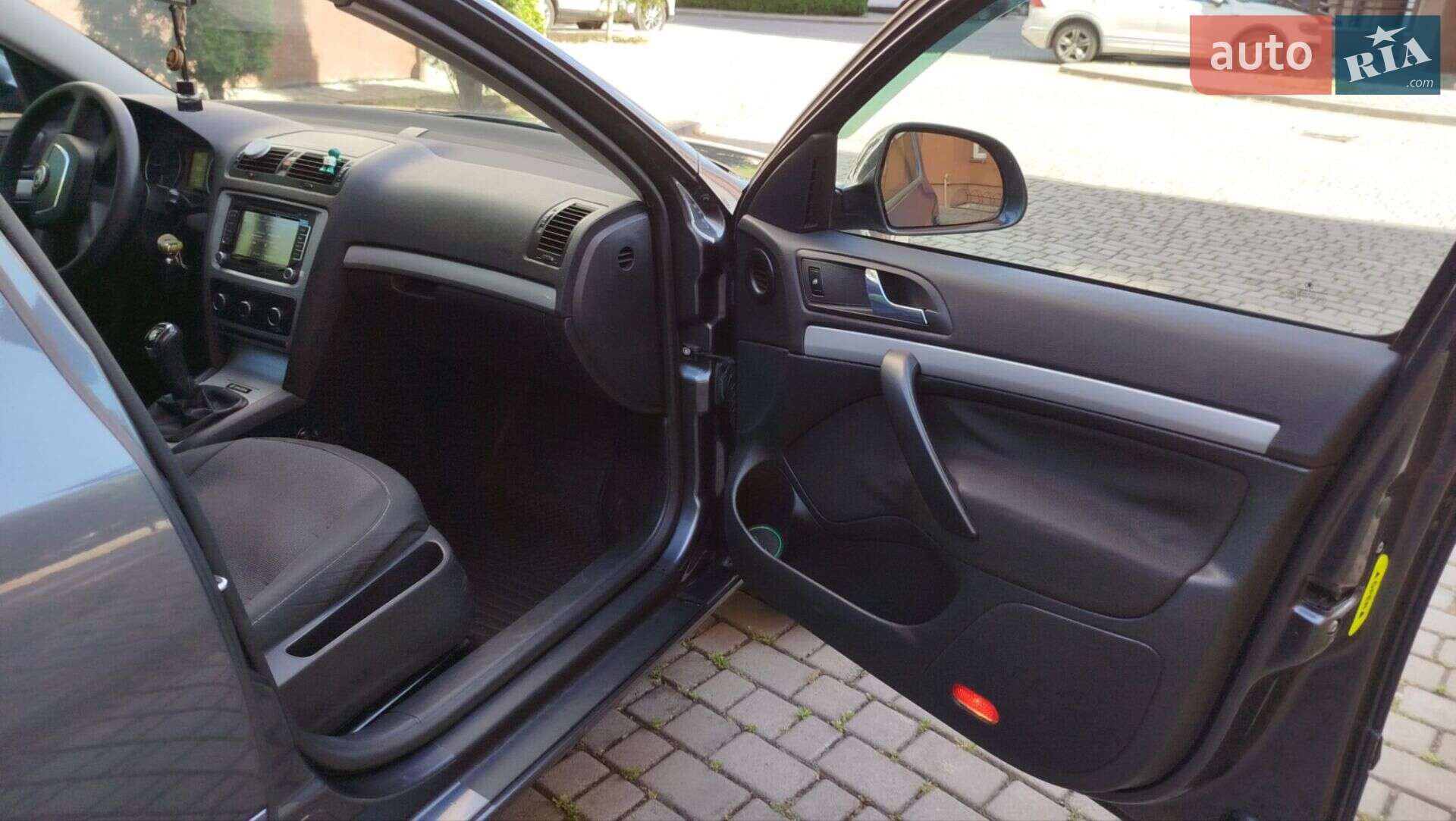 Skoda Octavia 2012 VIN TMBCS41Z4CB155879 фото оголошення 14 з 31