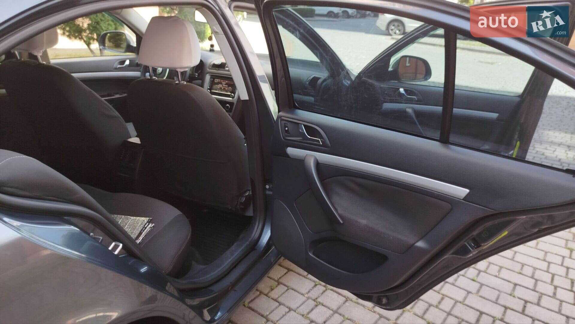 Skoda Octavia 2012 VIN TMBCS41Z4CB155879 фото оголошення 15 з 31