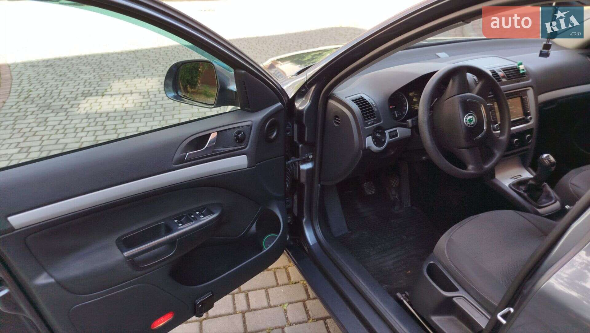 Skoda Octavia 2012 VIN TMBCS41Z4CB155879 фото оголошення 18 з 31