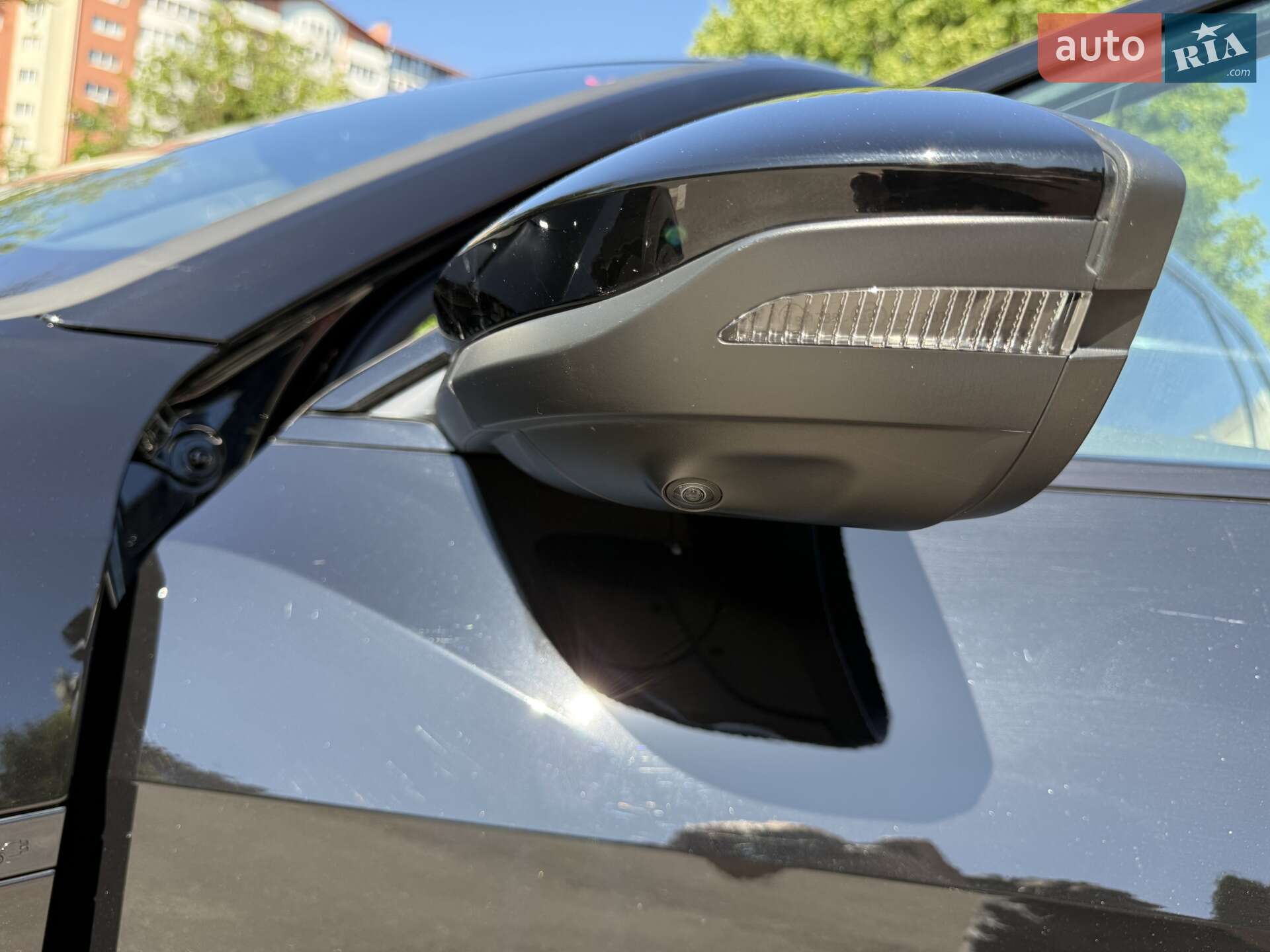 Audi e-tron 2021 VIN WAUZZZGE9NB015012 фото оголошення 14 з 42
