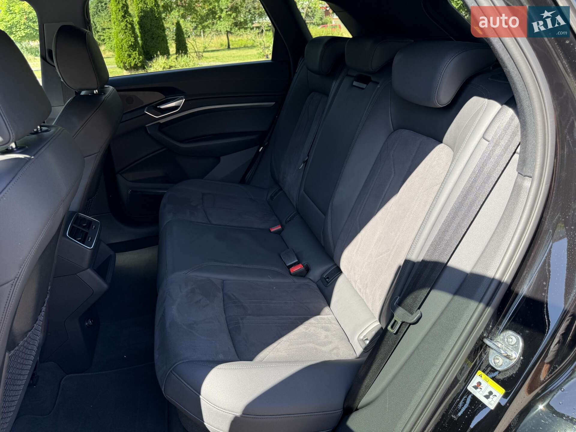Audi e-tron 2021 VIN WAUZZZGE9NB015012 фото оголошення 25 з 42