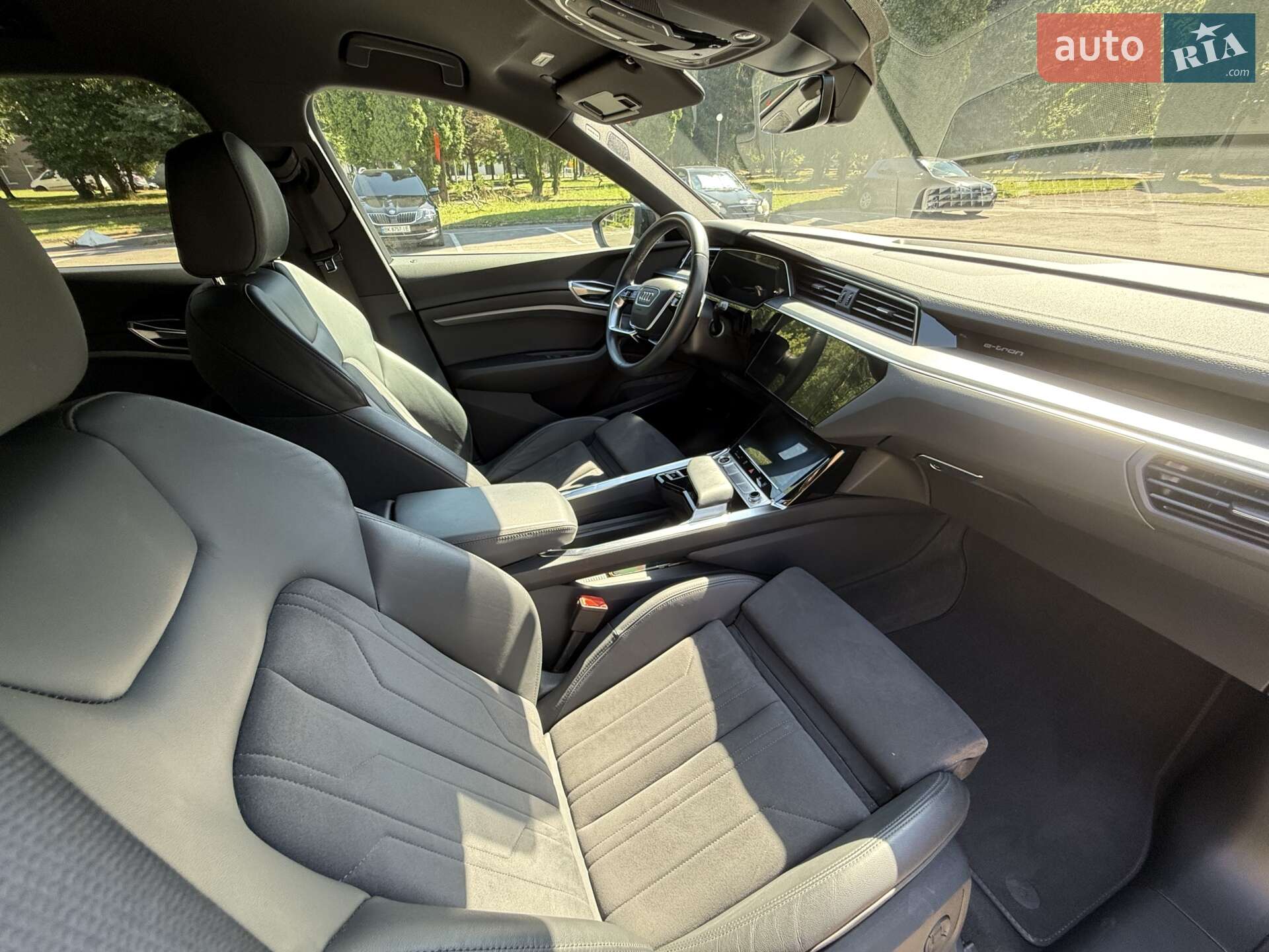 Audi e-tron 2021 VIN WAUZZZGE9NB015012 фото оголошення 29 з 42