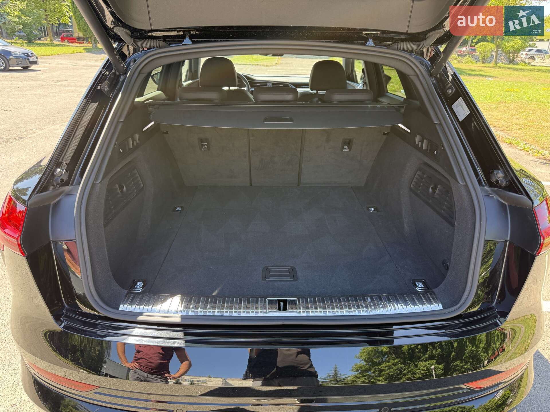 Audi e-tron 2021 VIN WAUZZZGE9NB015012 фото оголошення 39 з 42